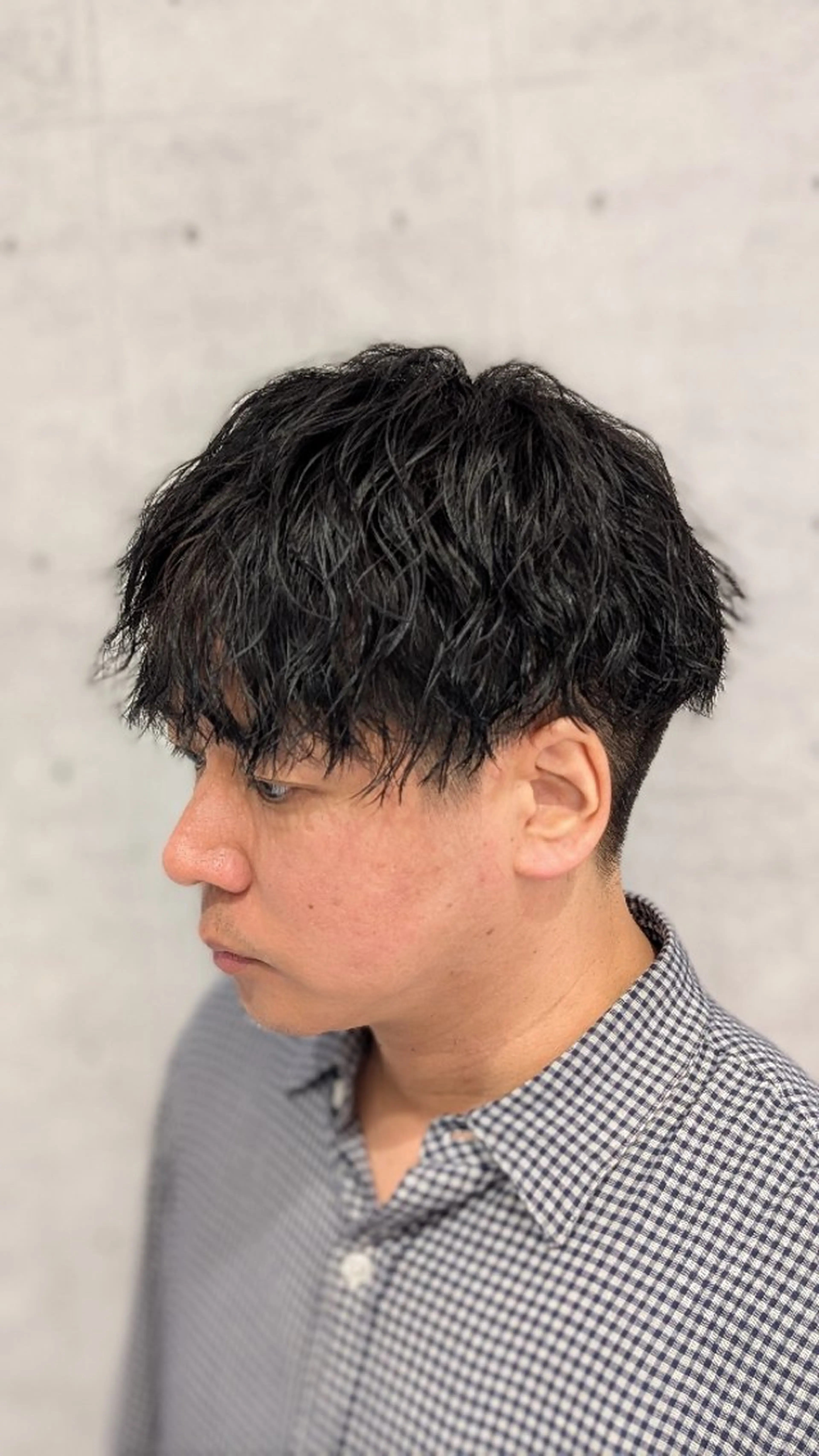 ミディアム ミディアムパーマ 髪質改善 レイヤーカット 縮毛矯正 ツイストパーマ カット パーマ トリートメント ヘッドスパ ヘアセット メンズ特化/パーマ/ ハイライト/稲次のヘアスタイル