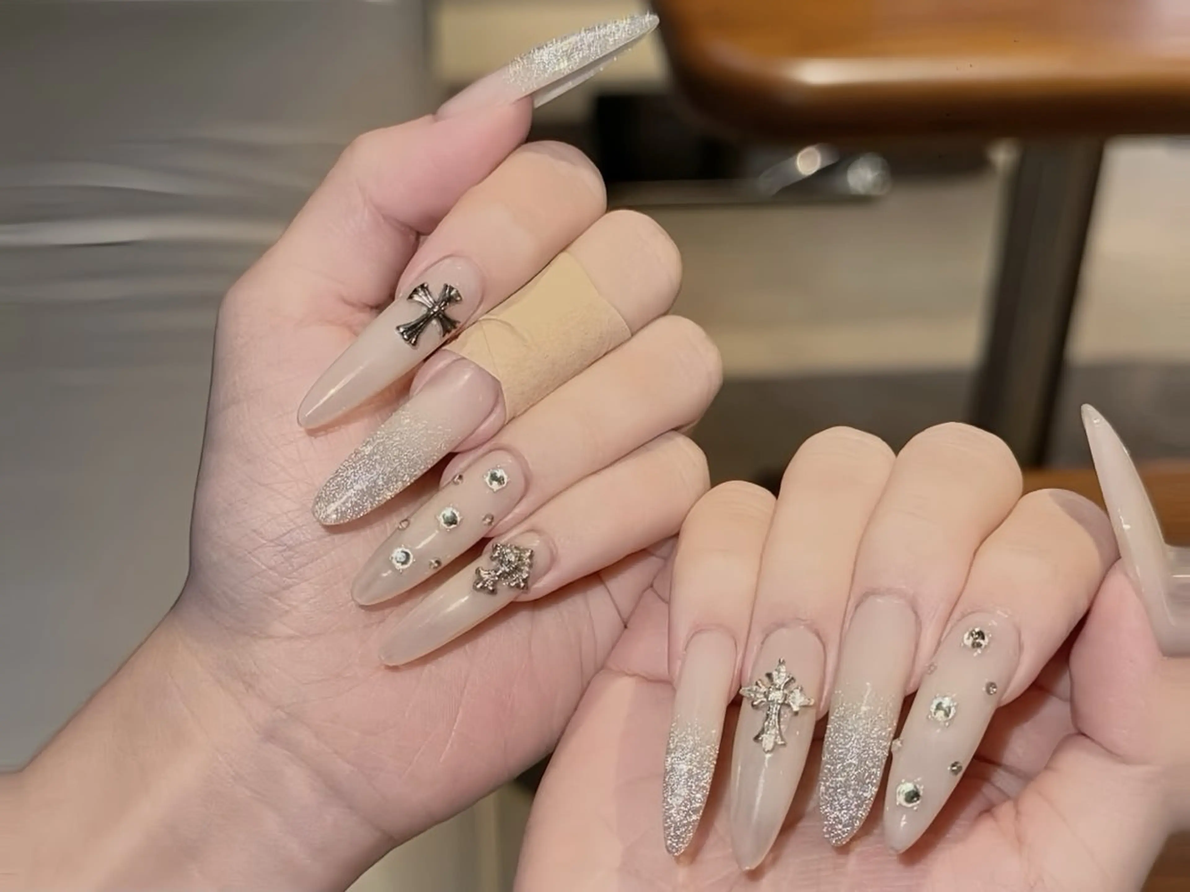 ネイル アートネイル ハロウィン ロングネイル スカルプネイル ネイルチップ Rin Nail 新大久保店のネイルデザイン