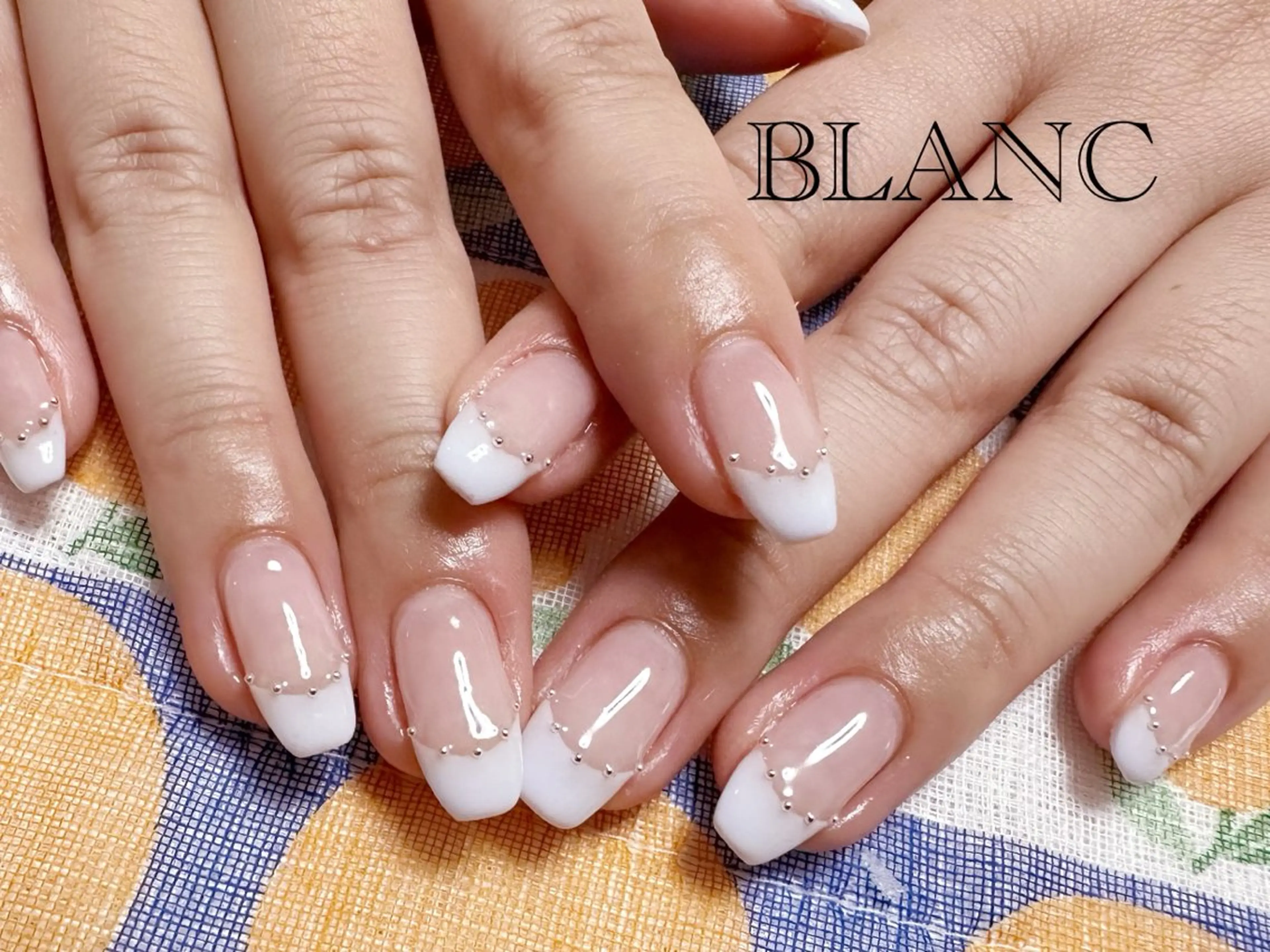 ネイル 長さ出し グラデーション 持ち込み ニュアンスネイル ワンカラーネイル ハンドネイル BLANC （ブラン）のネイルデザイン