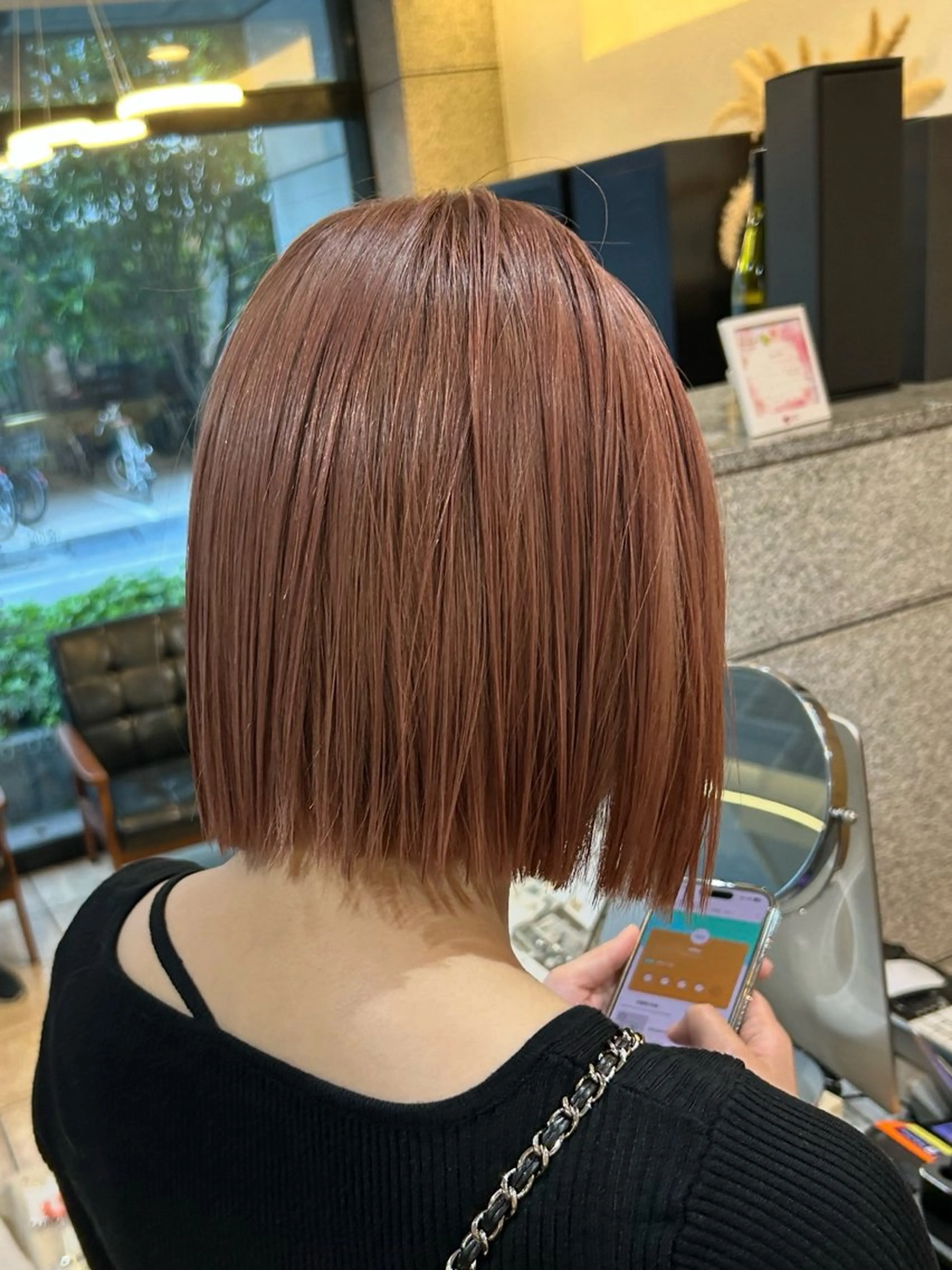 ミディアム 西田辺/ タカスナオヤのヘアスタイル