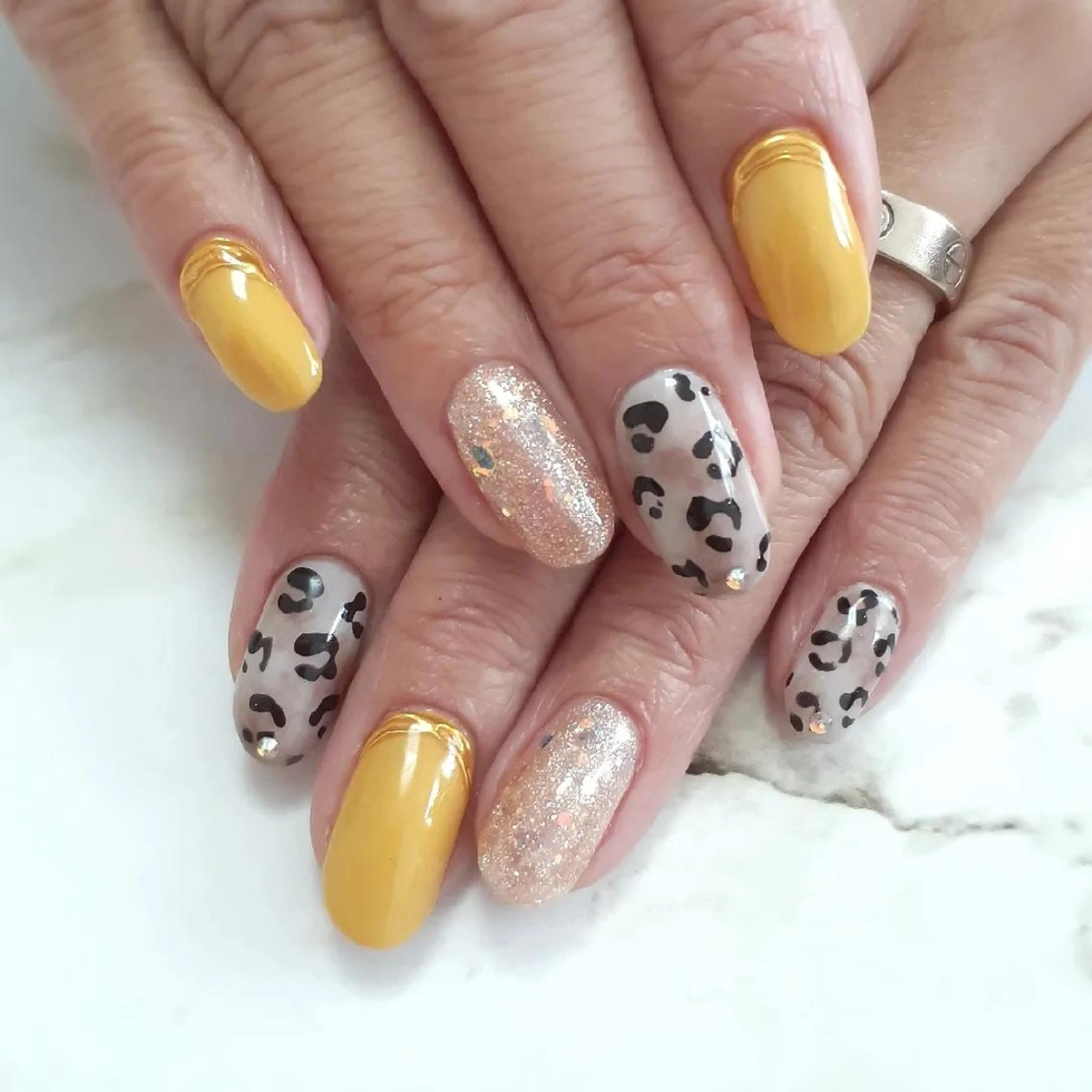 ネイル 黄色 ハンドネイル 池元 真由美のネイルデザイン