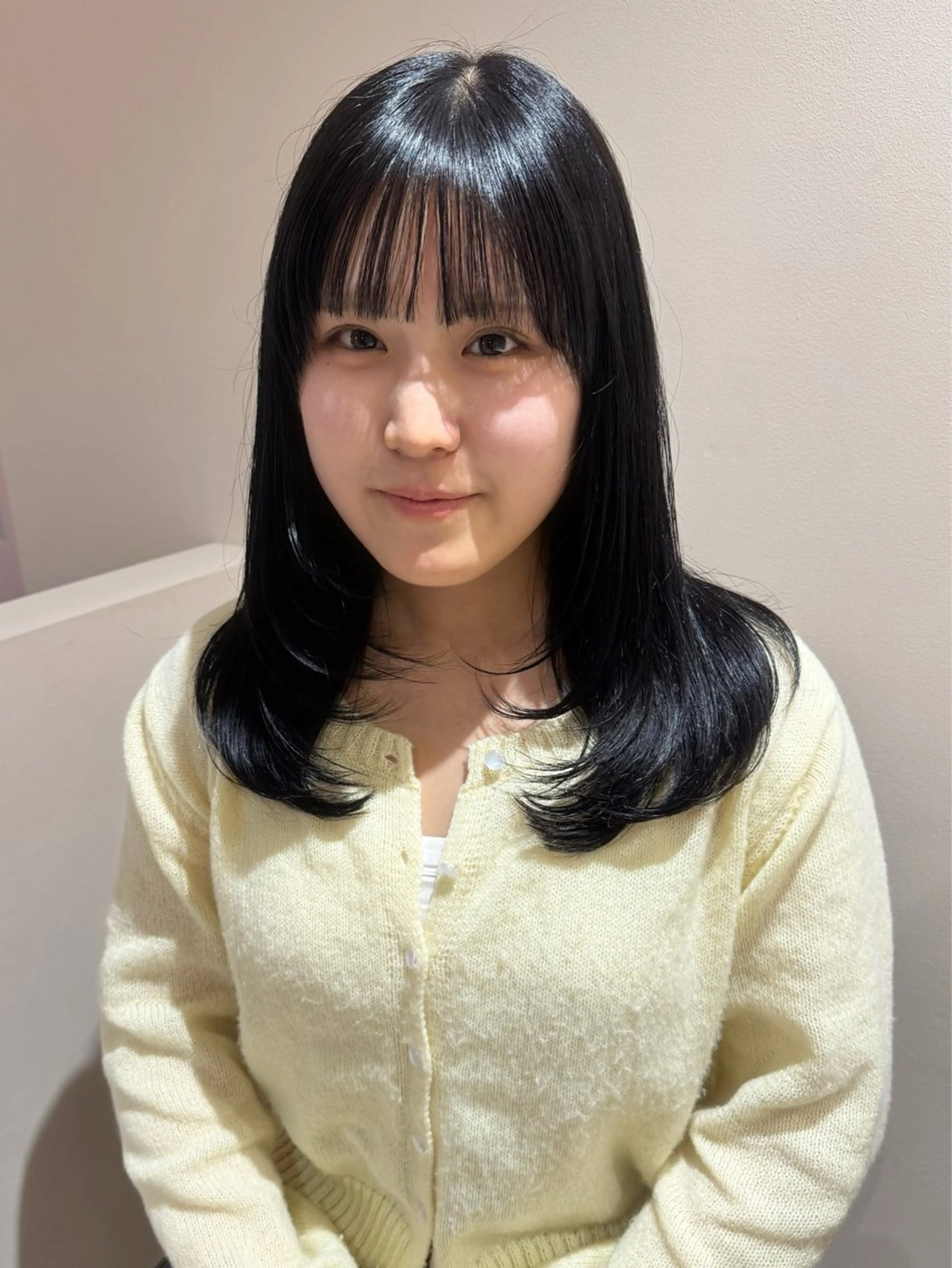 セミロング 顔まわりレイヤー レイヤーカット haruna🐈🎀 / Lita 4Fのヘアスタイル