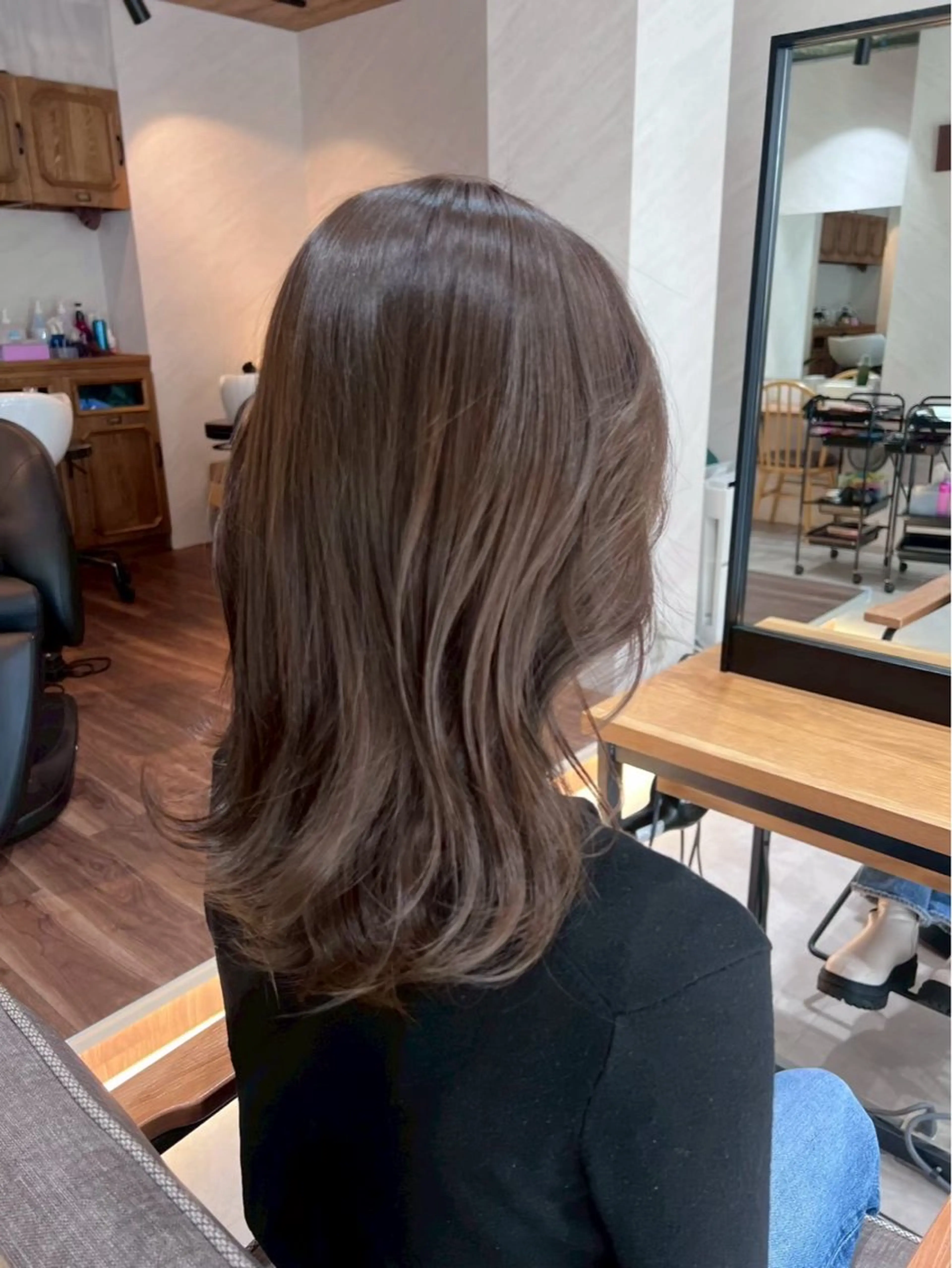 セミロング ヘアカラー トリートメント ルーズ／シャドウパー マ／似合わせカットのヘアスタイル