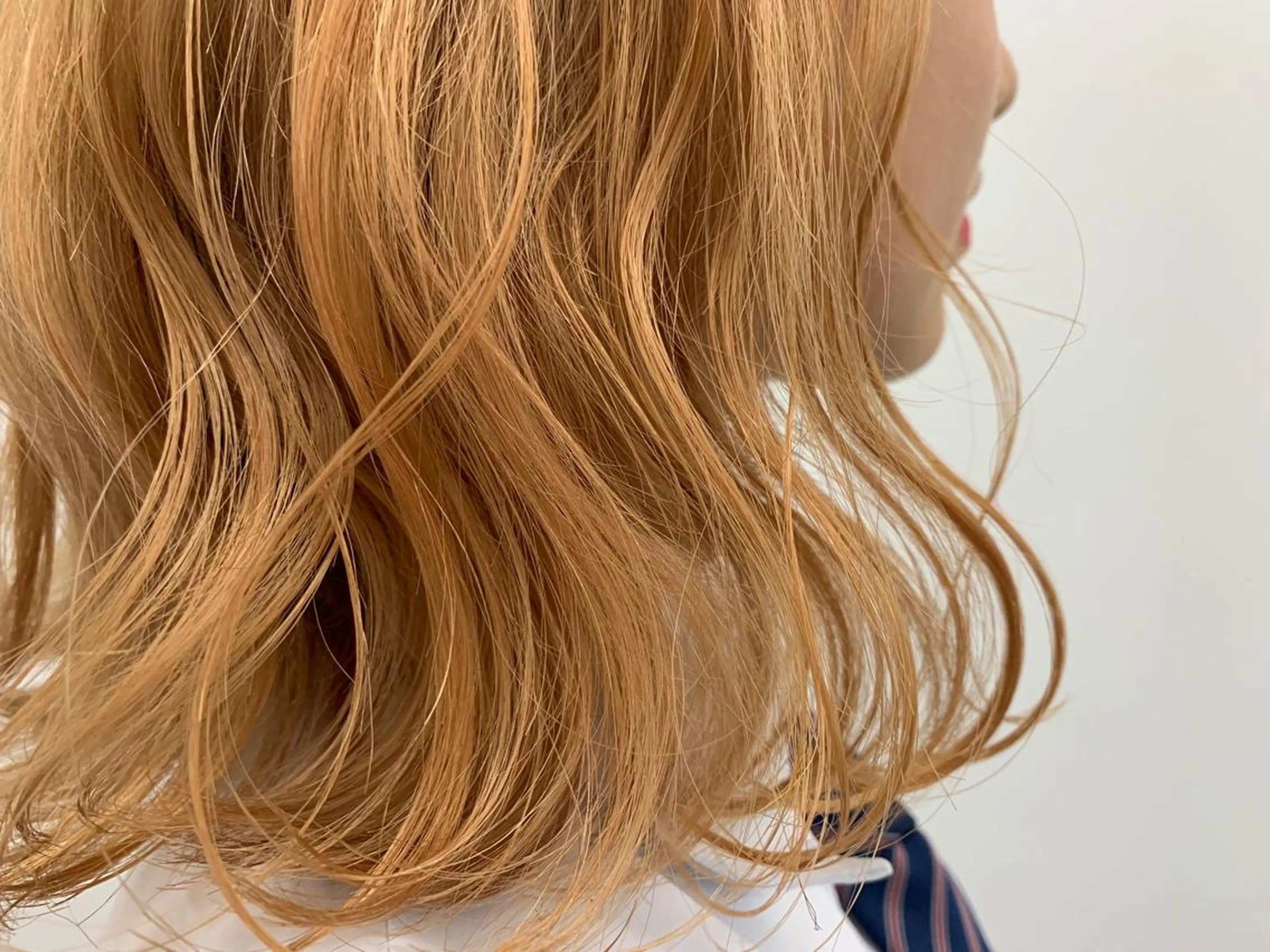ミディアム カラー leben serikaのヘアスタイル