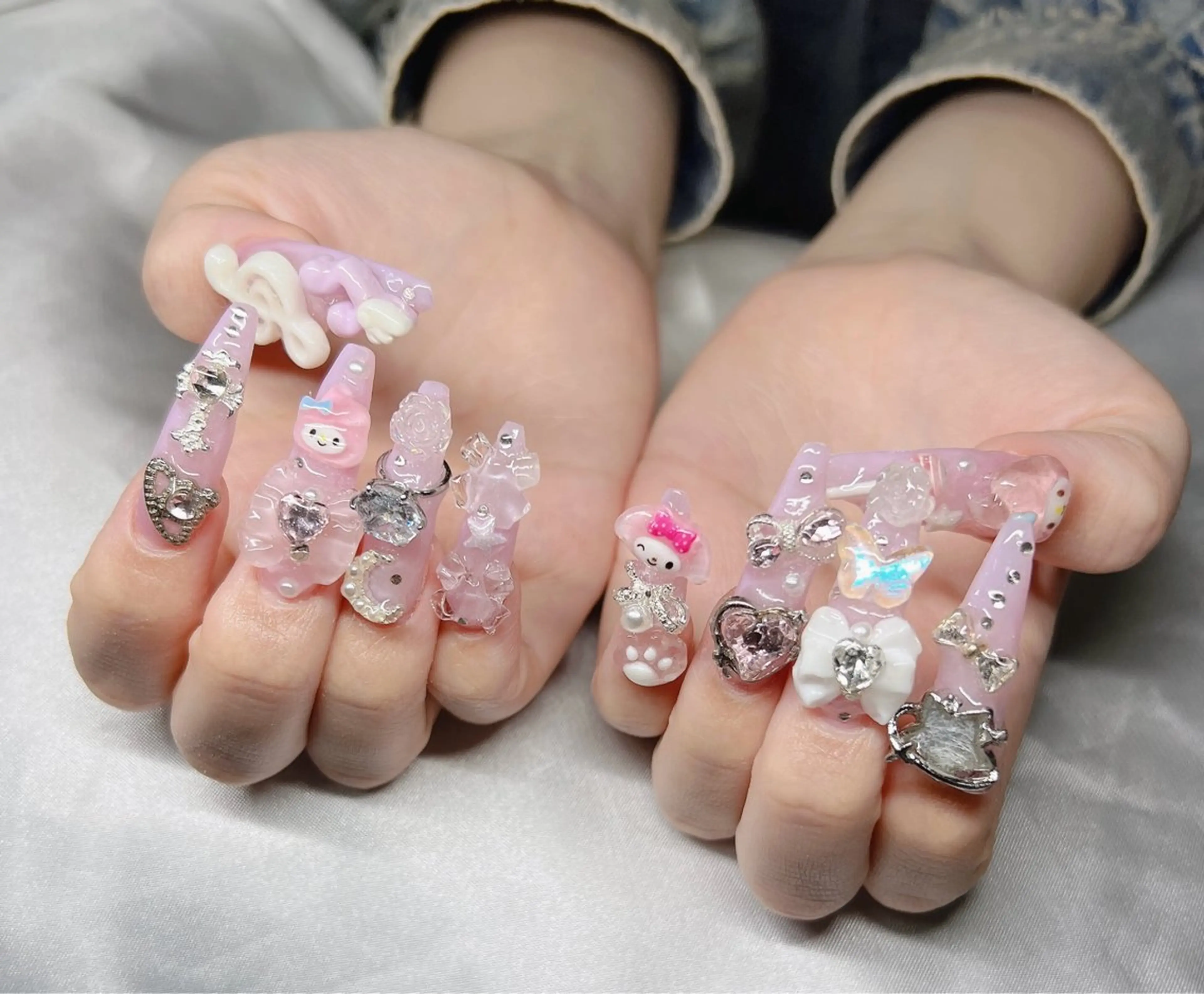 ネイル 長さ出し グラデーション 卒業式 キラキラネイル マグネットネイル Lee Nailsのネイルデザイン