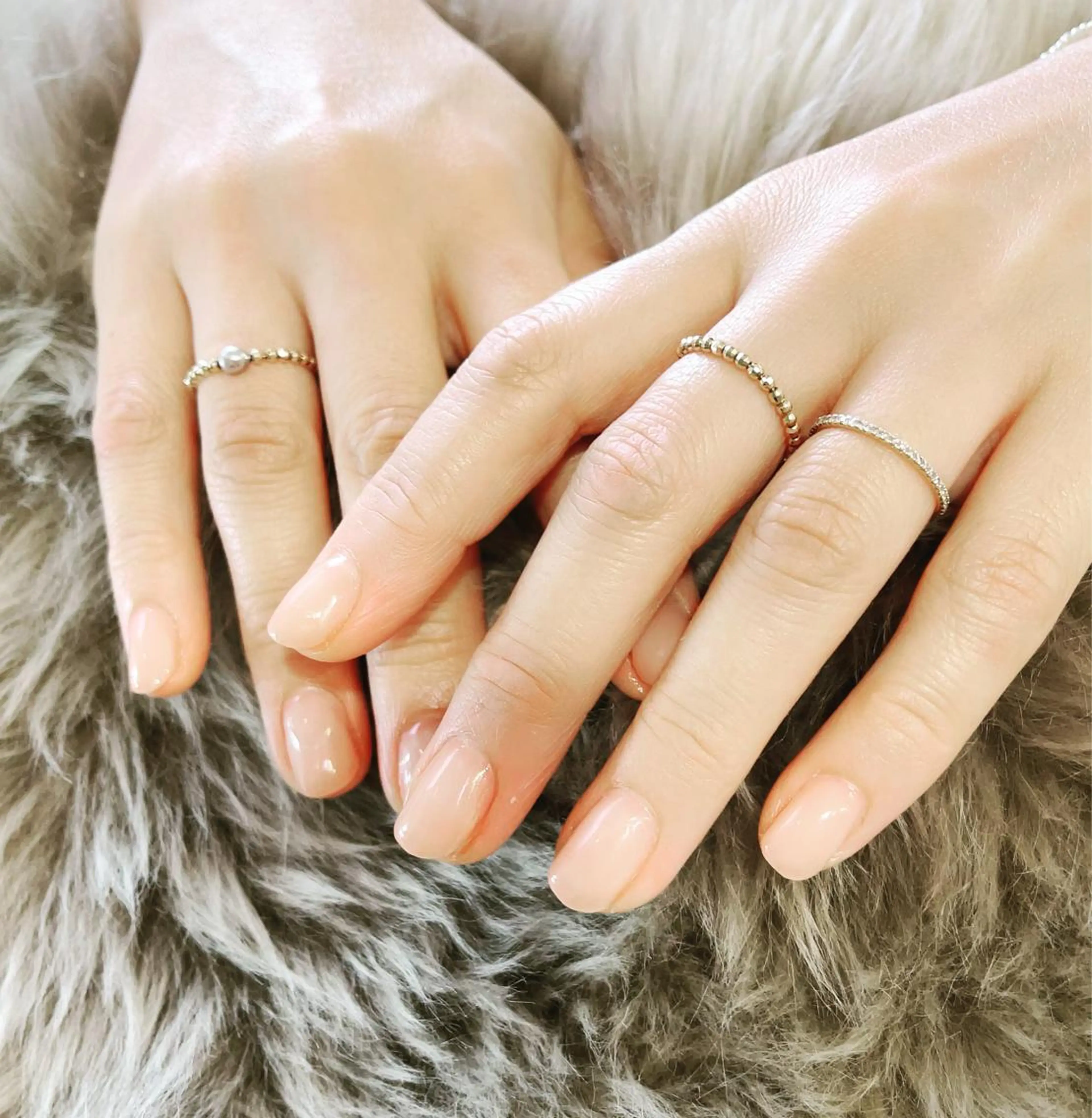 ジュニアネイリスト　ジェルワンカラーハンドモデルの写真