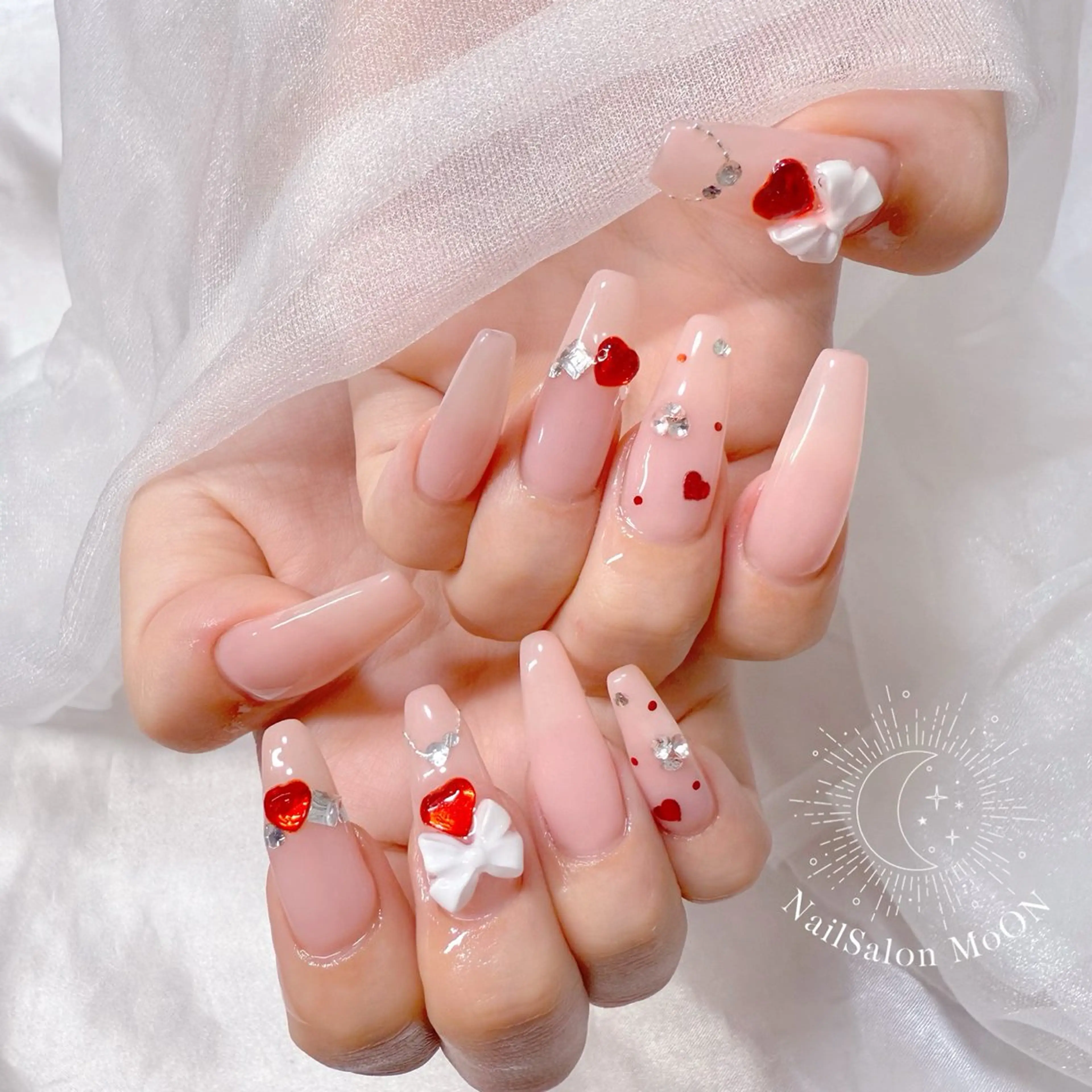 ネイル ハンドネイル ハンドケア MoON...❤︎ MeGuのネイルデザイン