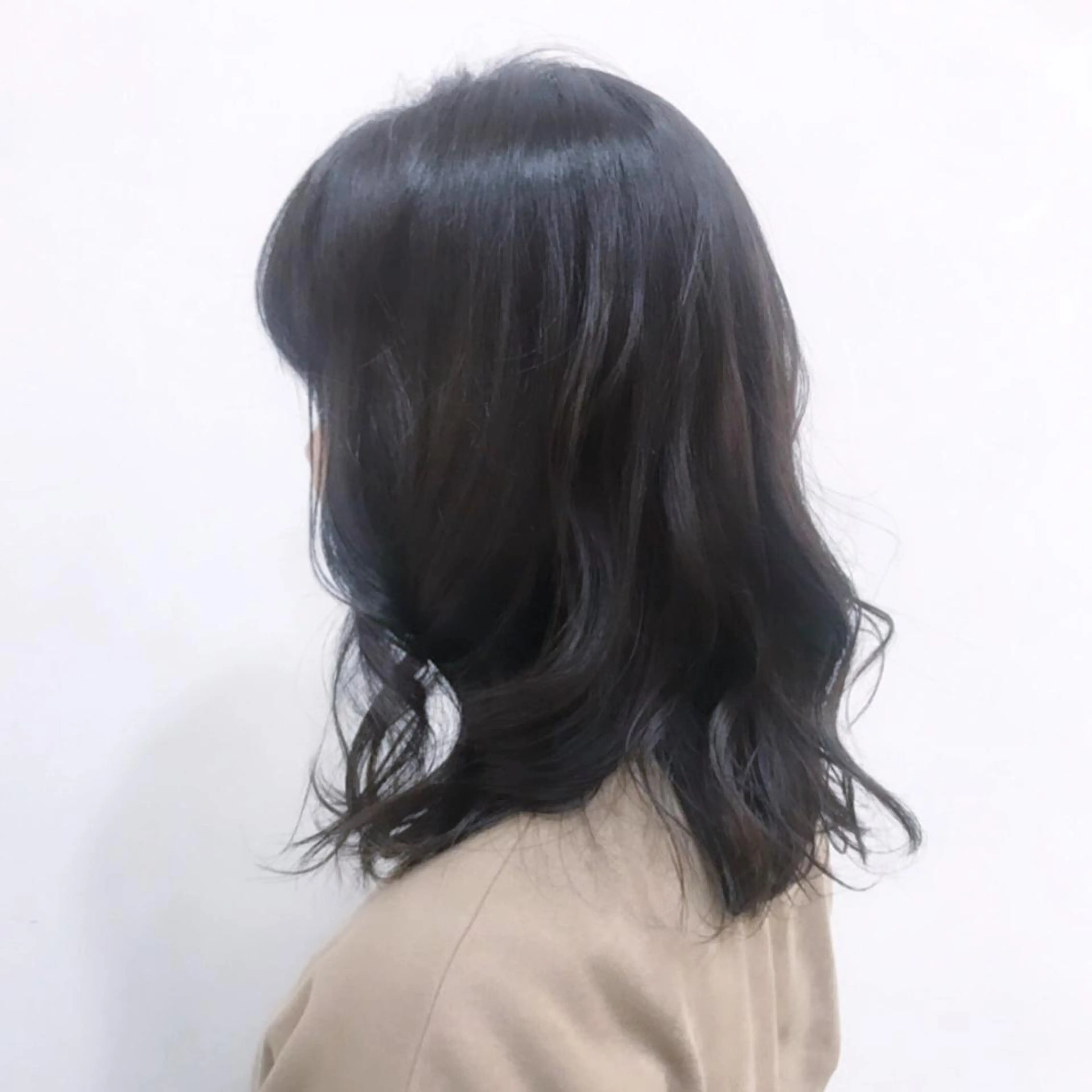 カラー 松原 愛莉のヘアスタイル