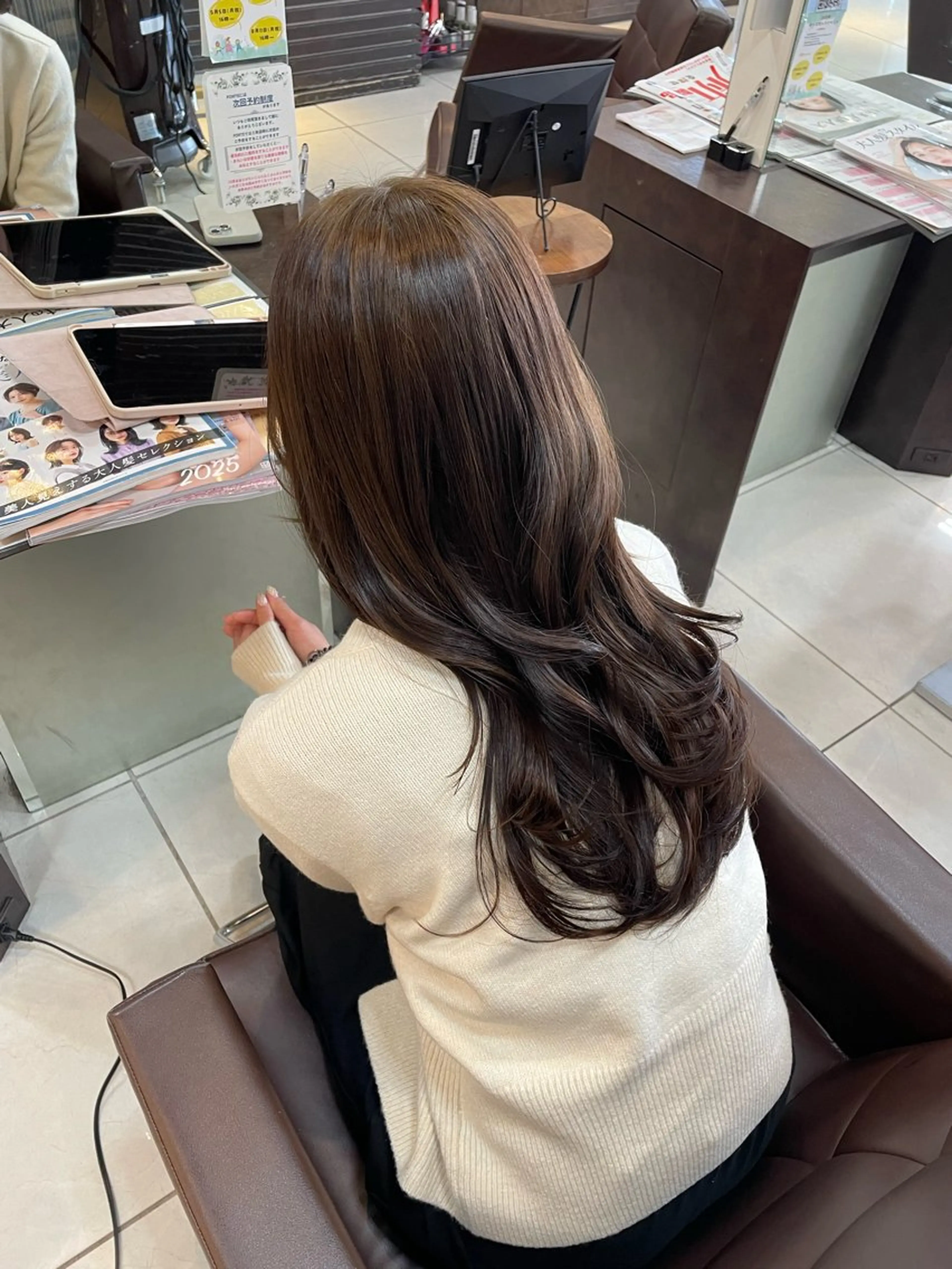 ミディアム カラー ヘアカラー 🤎韓国ヘア ベージュ まゆか🤎のヘアスタイル