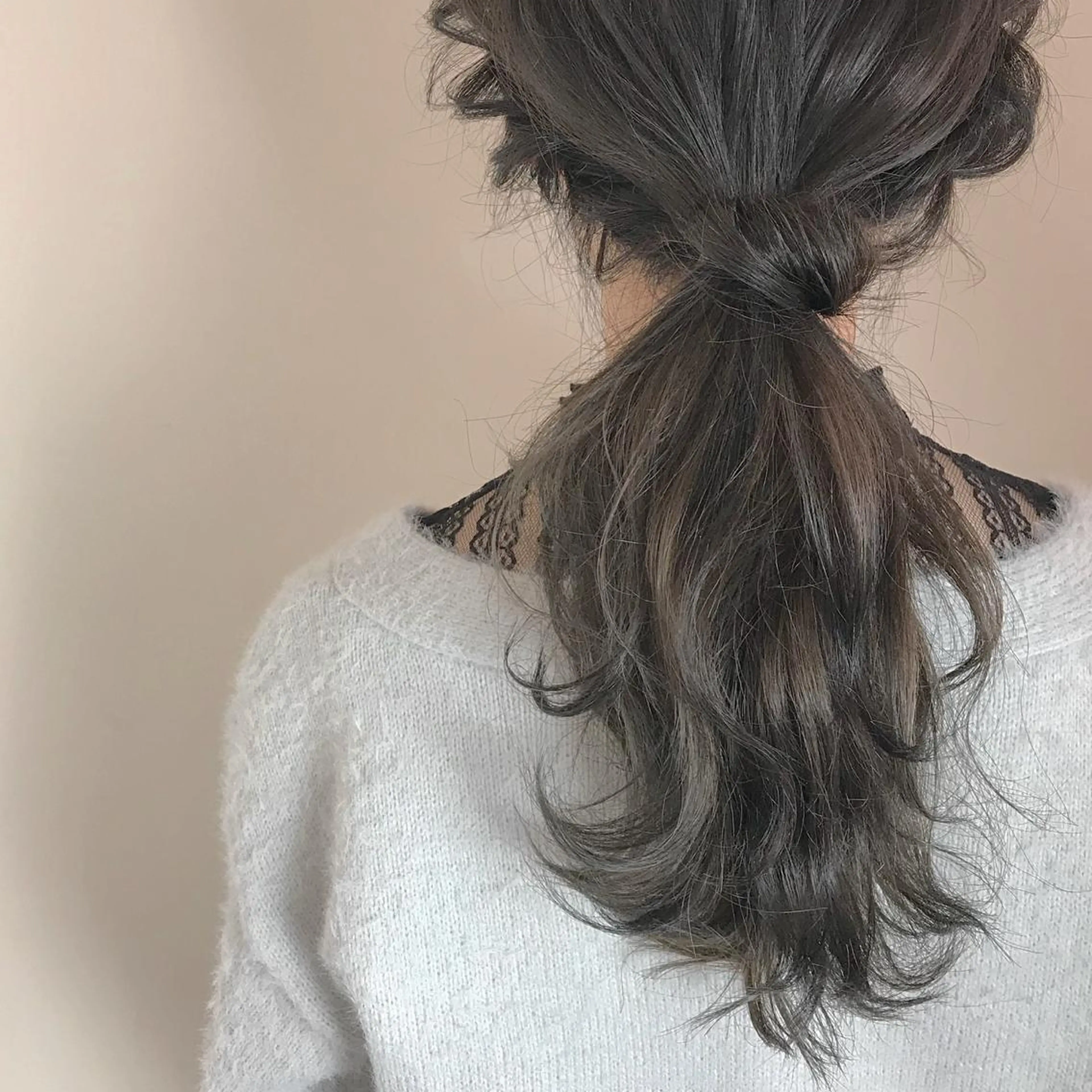 ミディアム カラー ヘアアレンジ バレイヤージュ ベージュカラー ブリーチ グラデーションカラー ハイライトカラー Mariana/ 鶴原-ハイライトのヘアスタイル