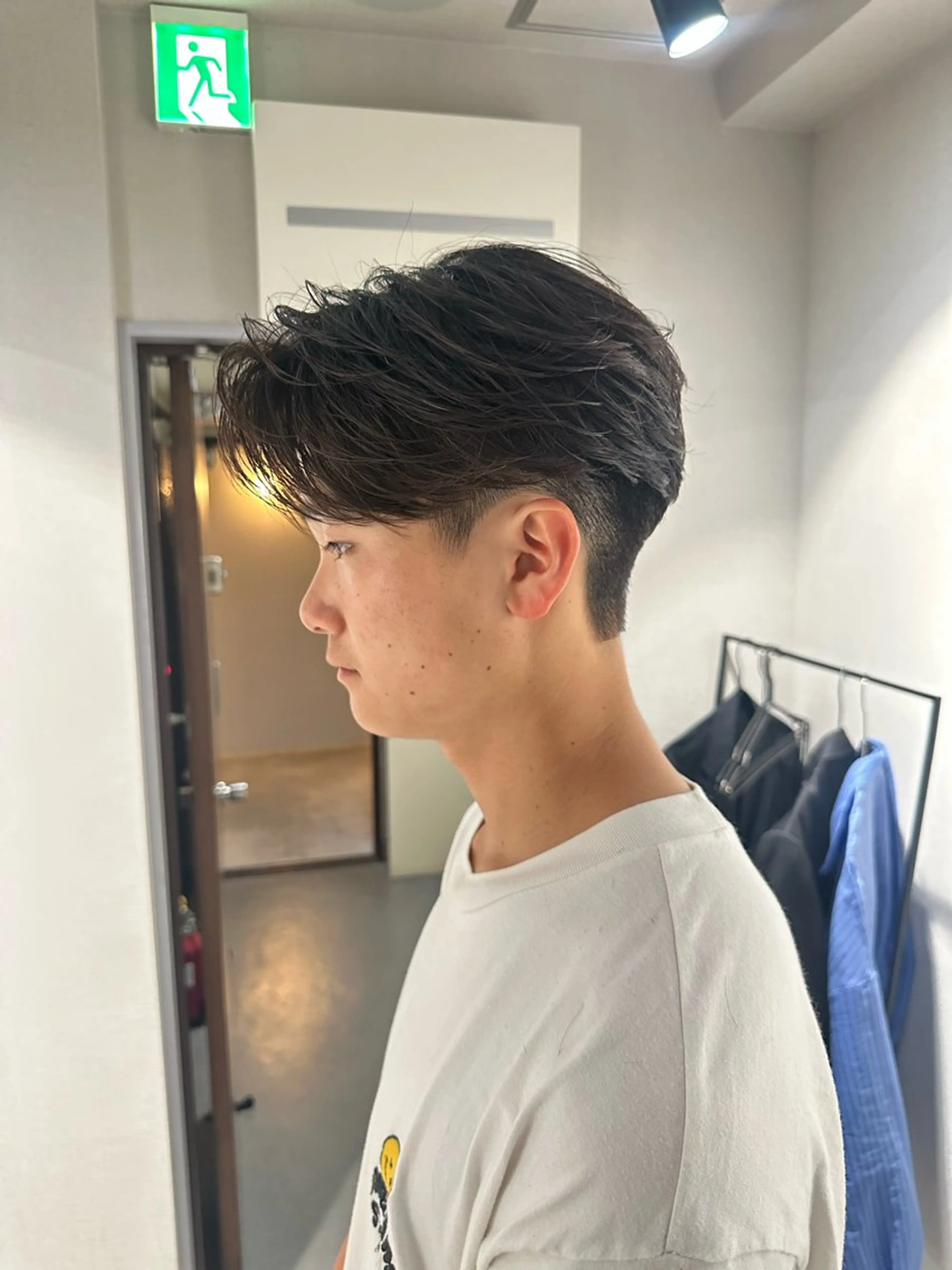 ミディアム パーマ メンズ カット パーマ 💈原宿指名No.1 センターパート💈のヘアスタイル