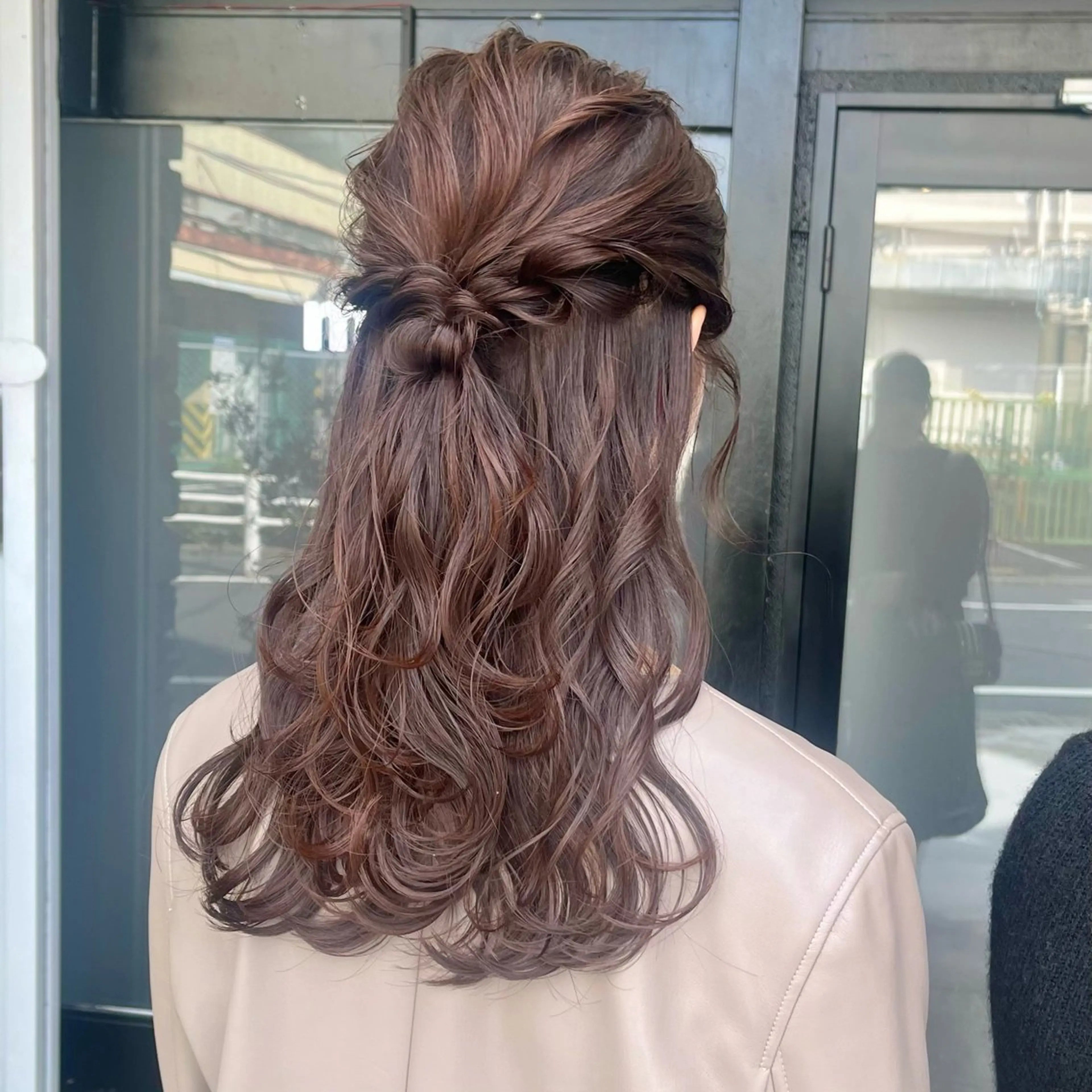 ロング ヘアセット 伊藤 玲衣のヘアスタイル