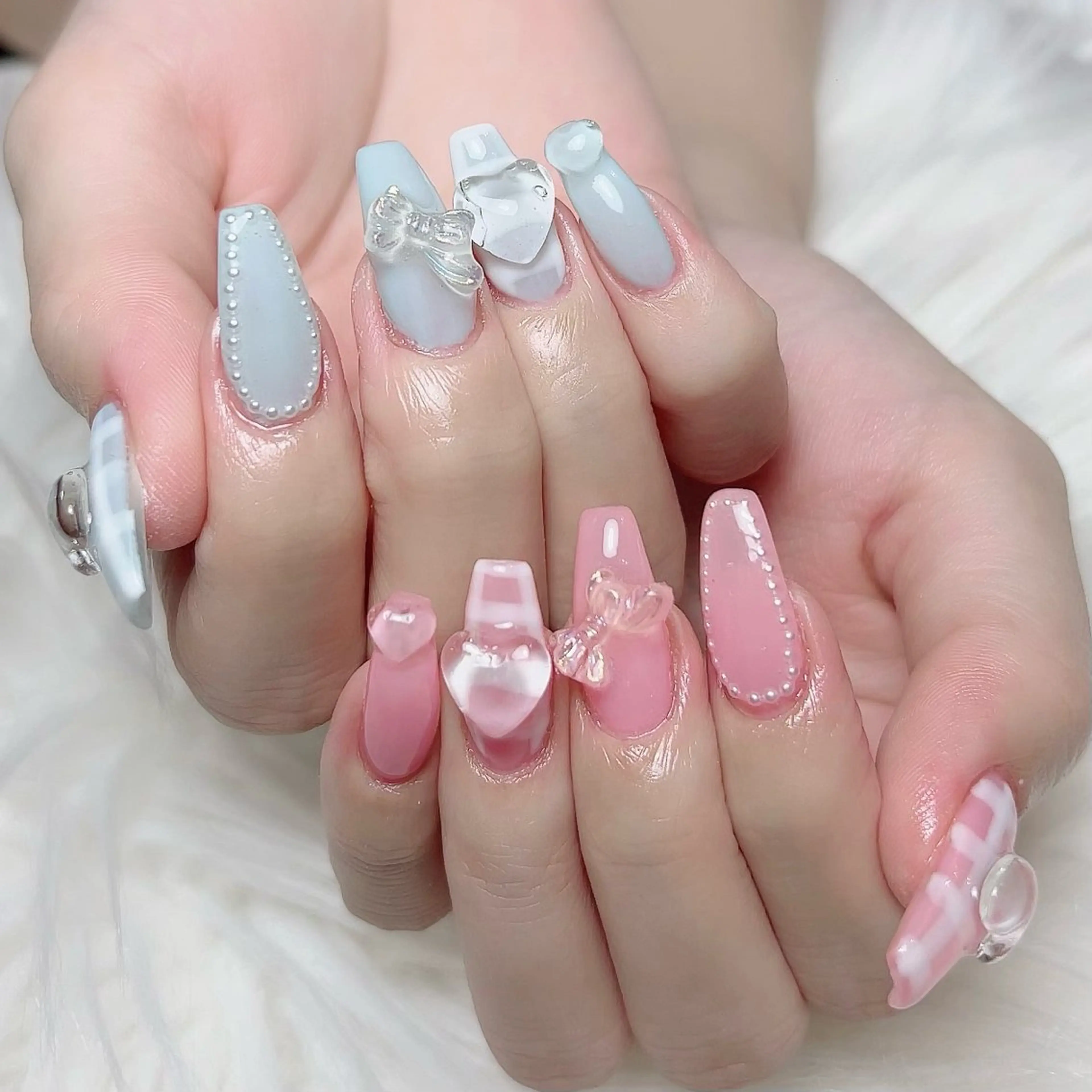 《オフ込み》5500円​〜​❣️ジェル🍀アート+パーツ有の写真