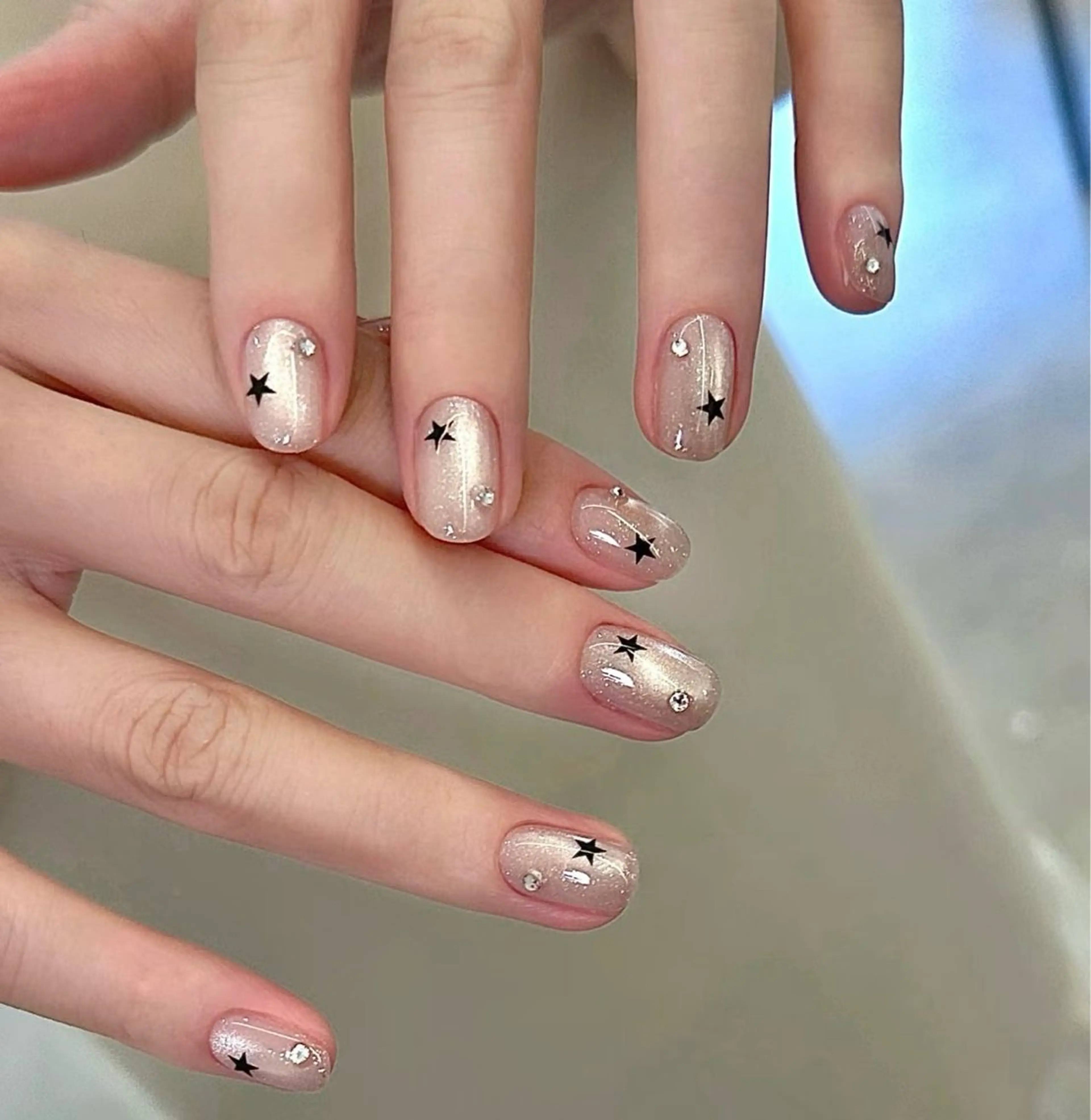 ネイル シンプルネイル liora nail yzのネイルデザイン