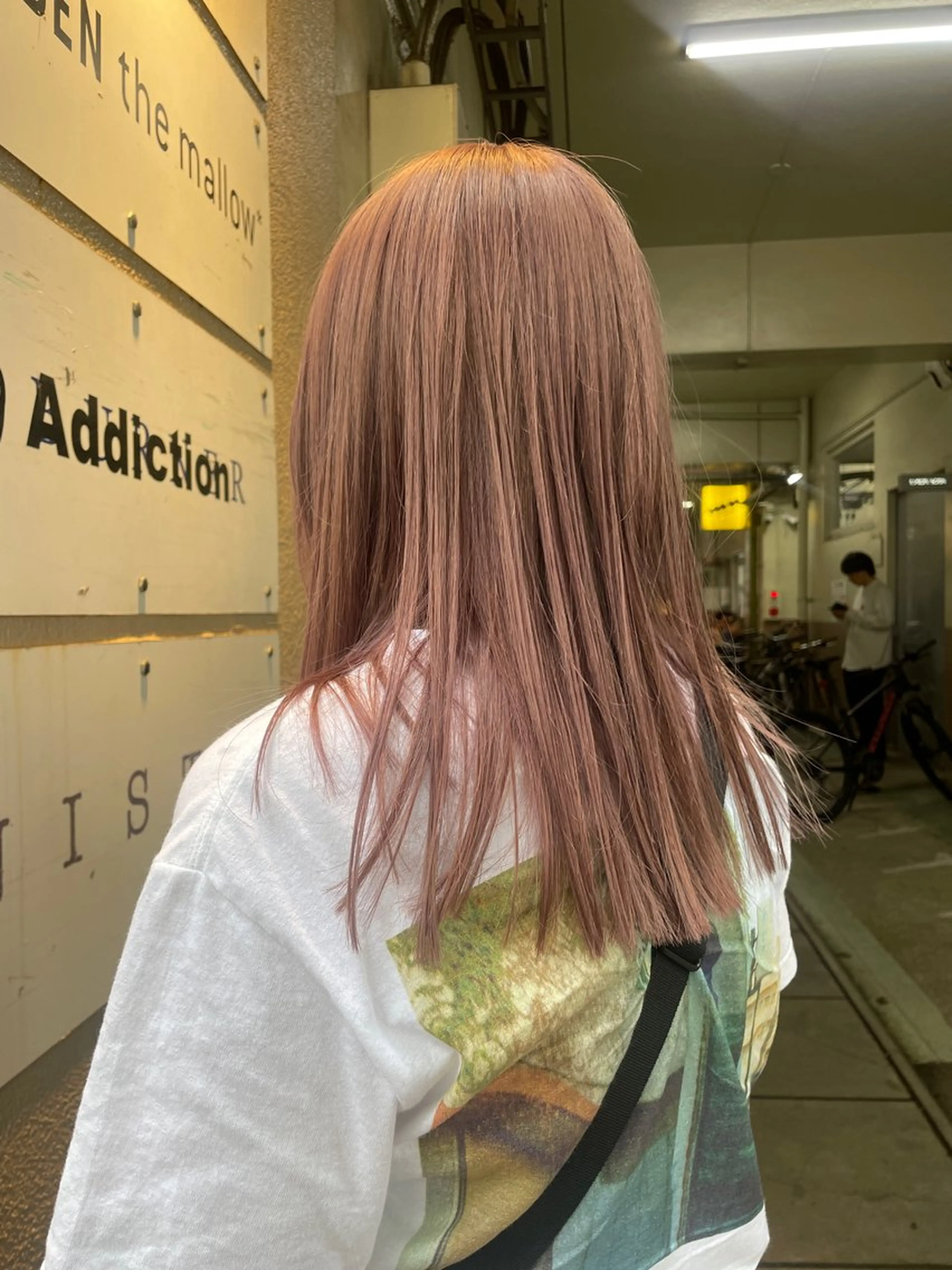 ミディアム miyu ハイトーン/レイヤーのヘアスタイル