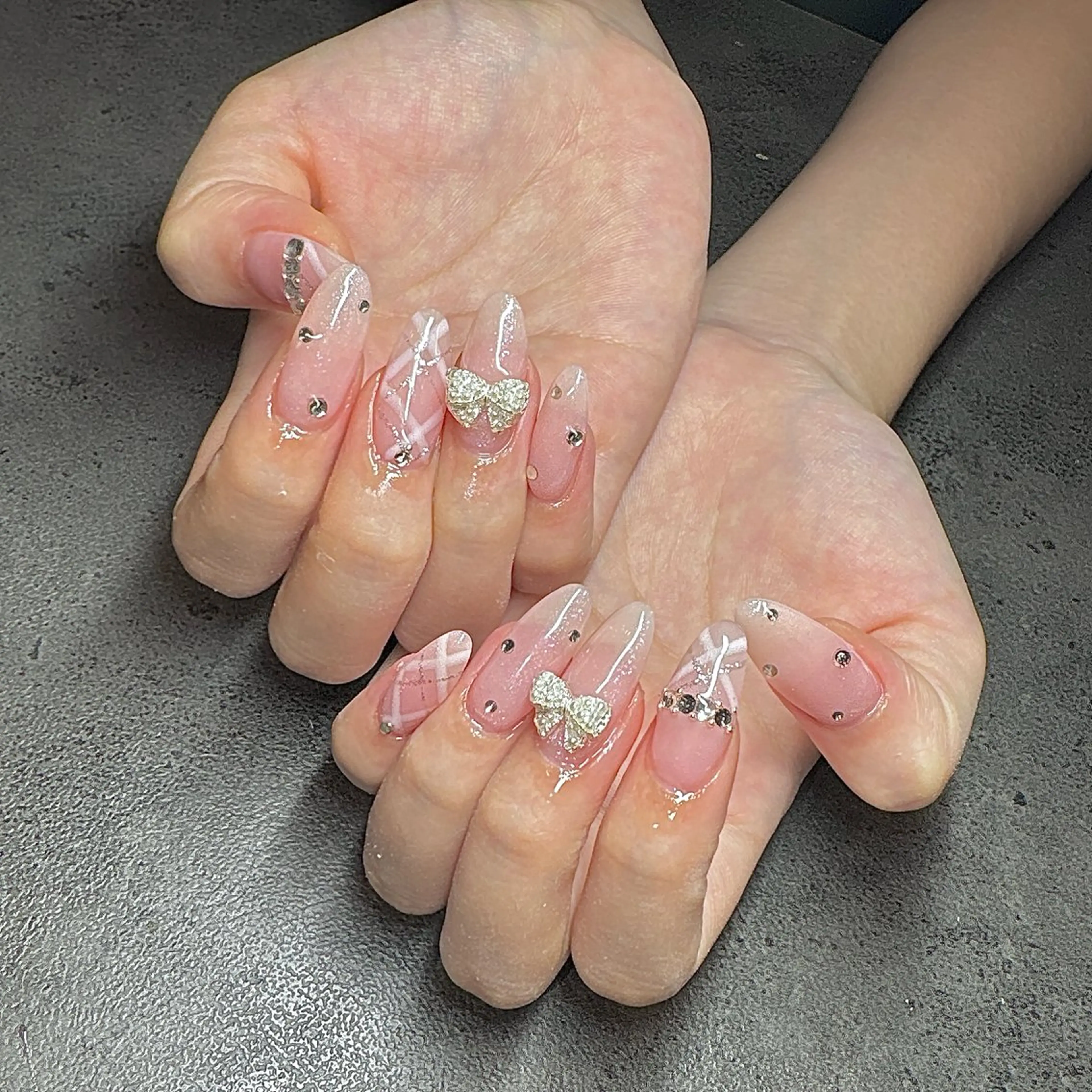 ネイル ジェルネイル リボン しば まなみのネイルデザイン