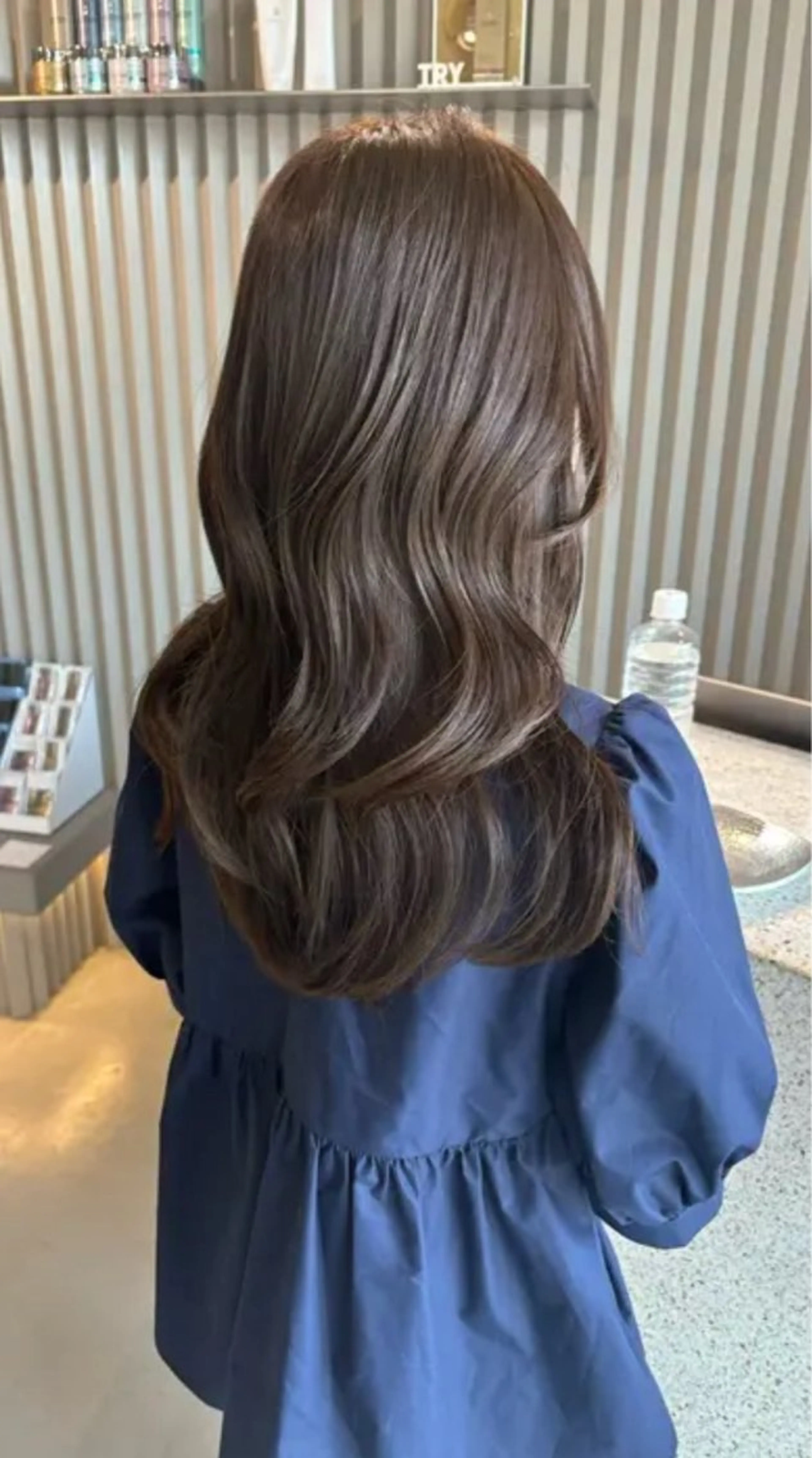 ロング カラー 甲斐 歩乃佳のヘアスタイル