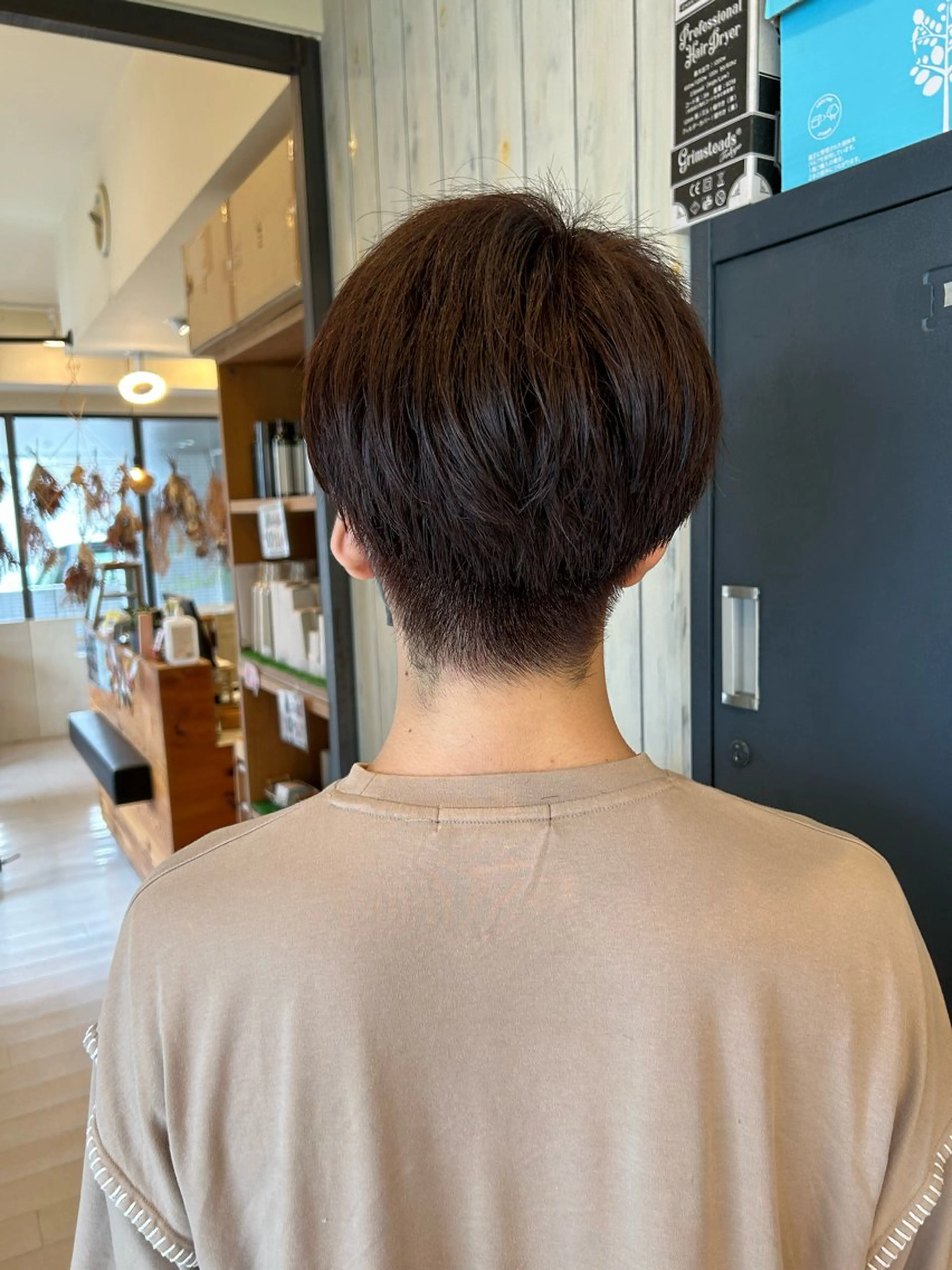 男性カットの写真