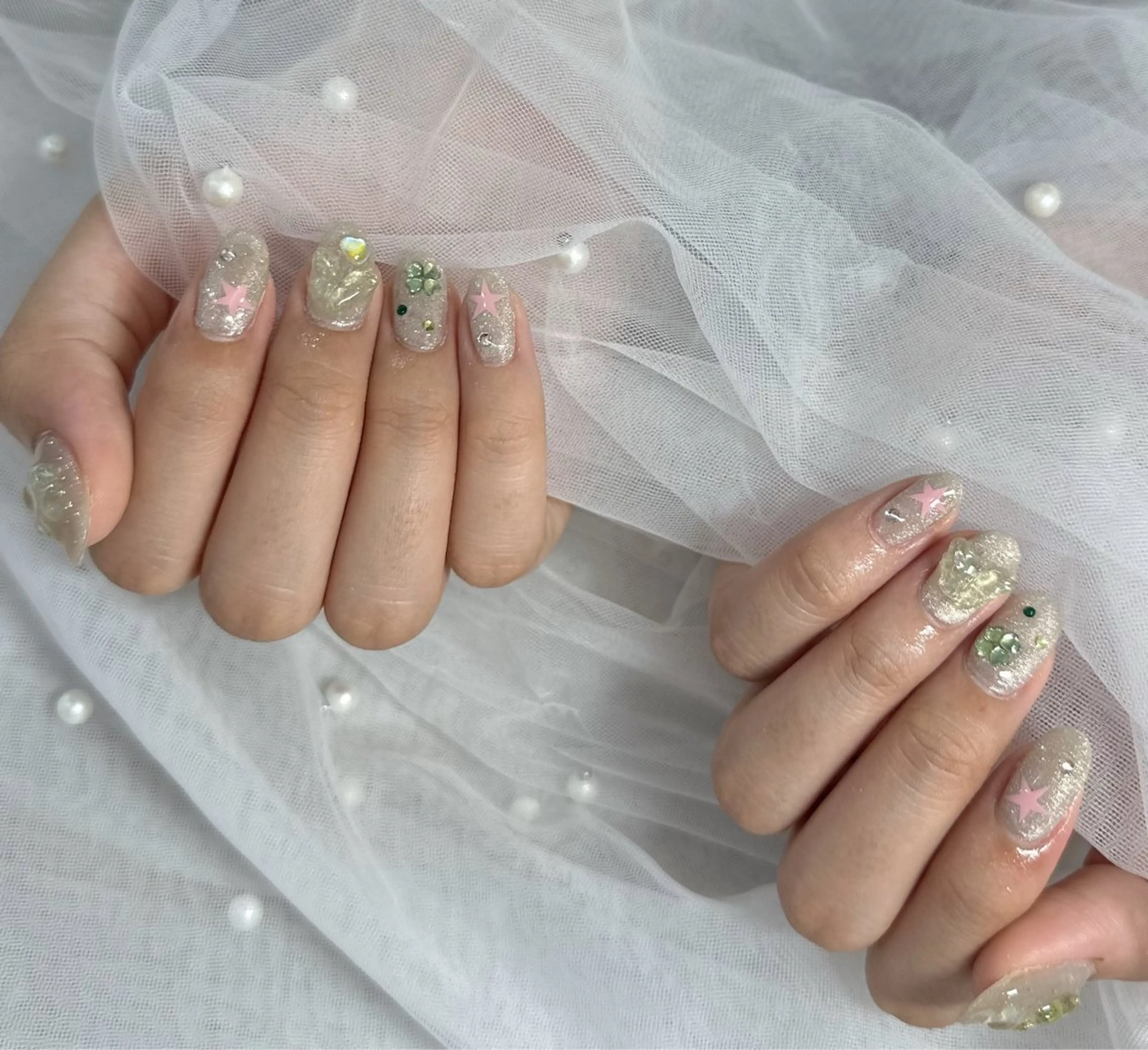 ネイル ハンドネイル フットネイル LAVISH nanamiのネイルデザイン