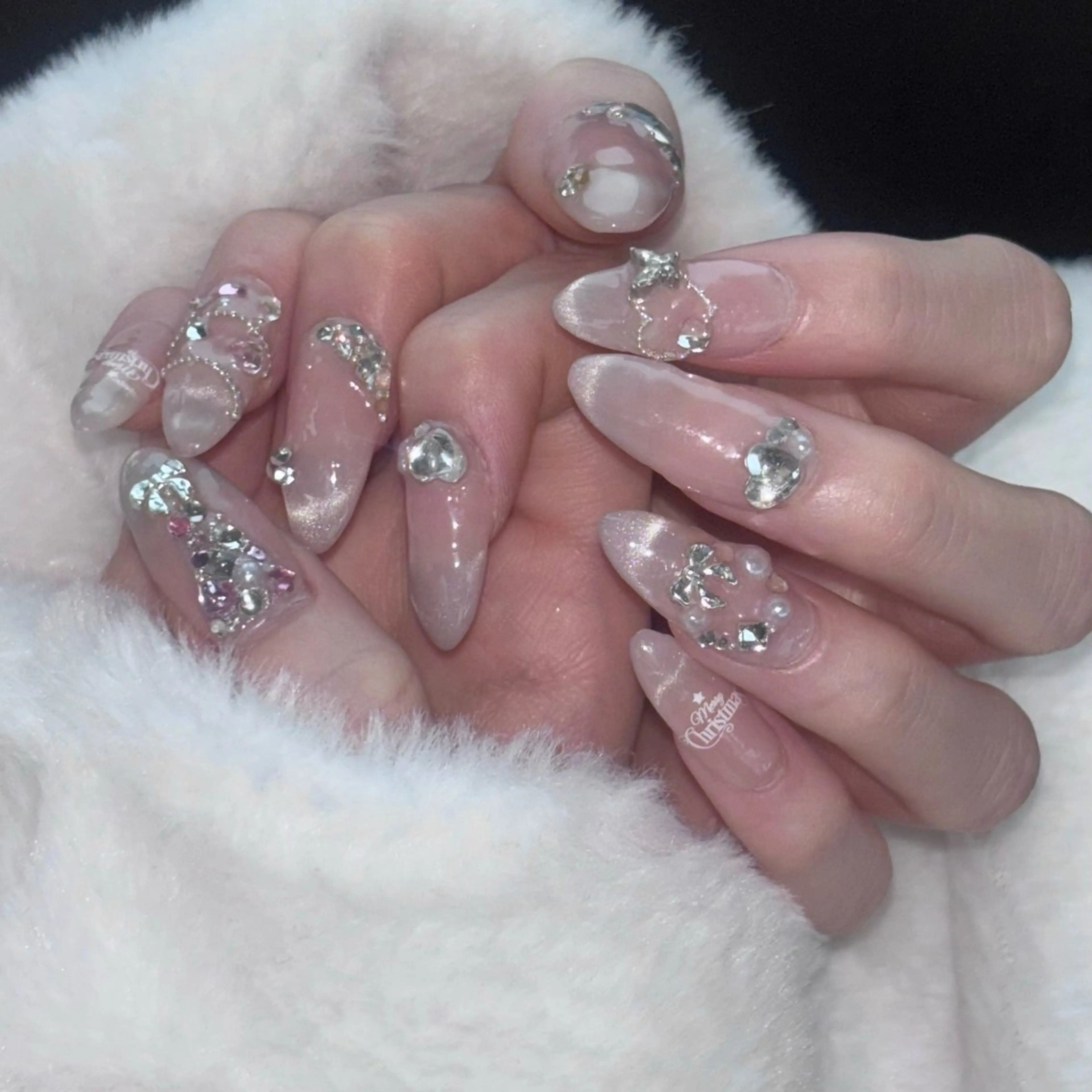 ネイル フレンチネイル マグネットフレンチ 冬ネイル クリスマス Lib金沢店/ Nakamuraのネイルデザイン