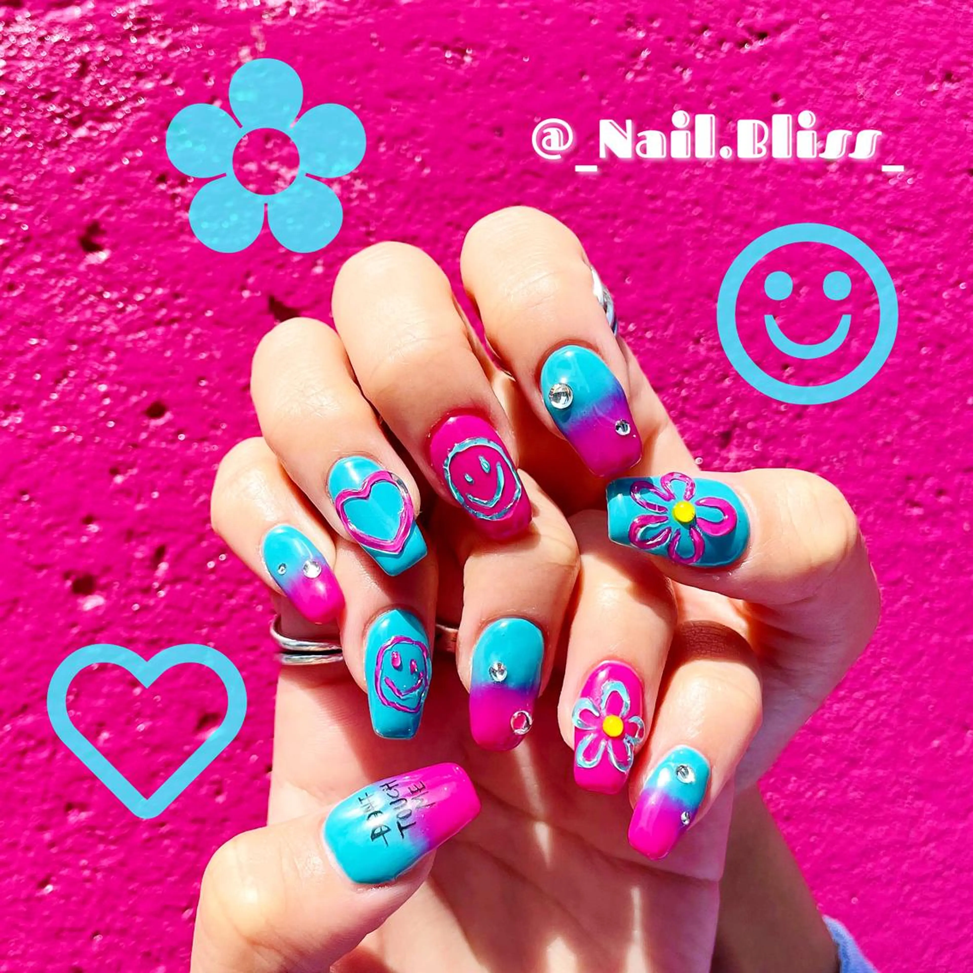 ネイル ハンドネイル NAIL BLISSのネイルデザイン