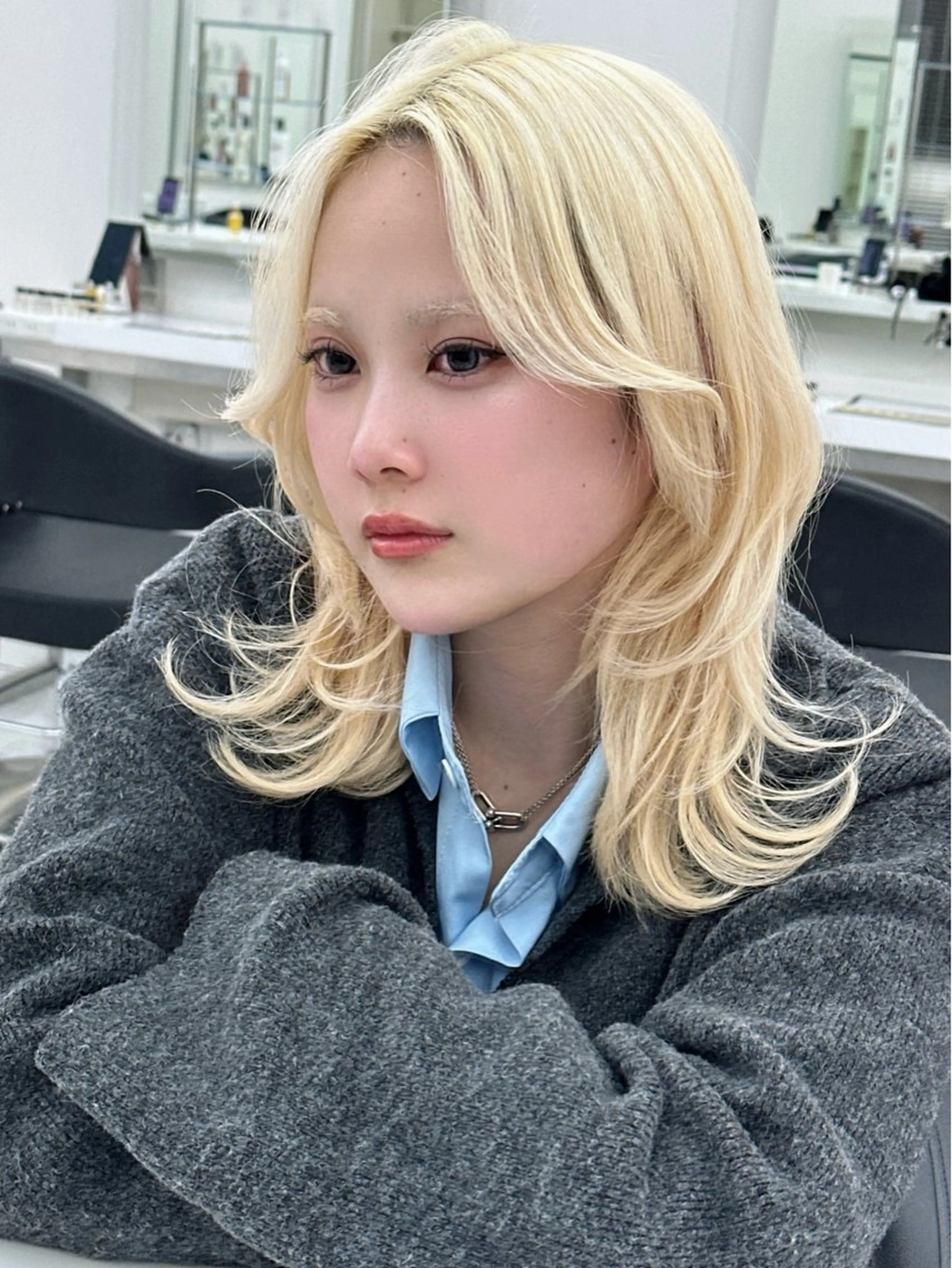ロング カラー ヘアアレンジ カット ヘアカラー トリートメント 艶カラー/ハイトーン /レイヤーカットのヘアスタイル