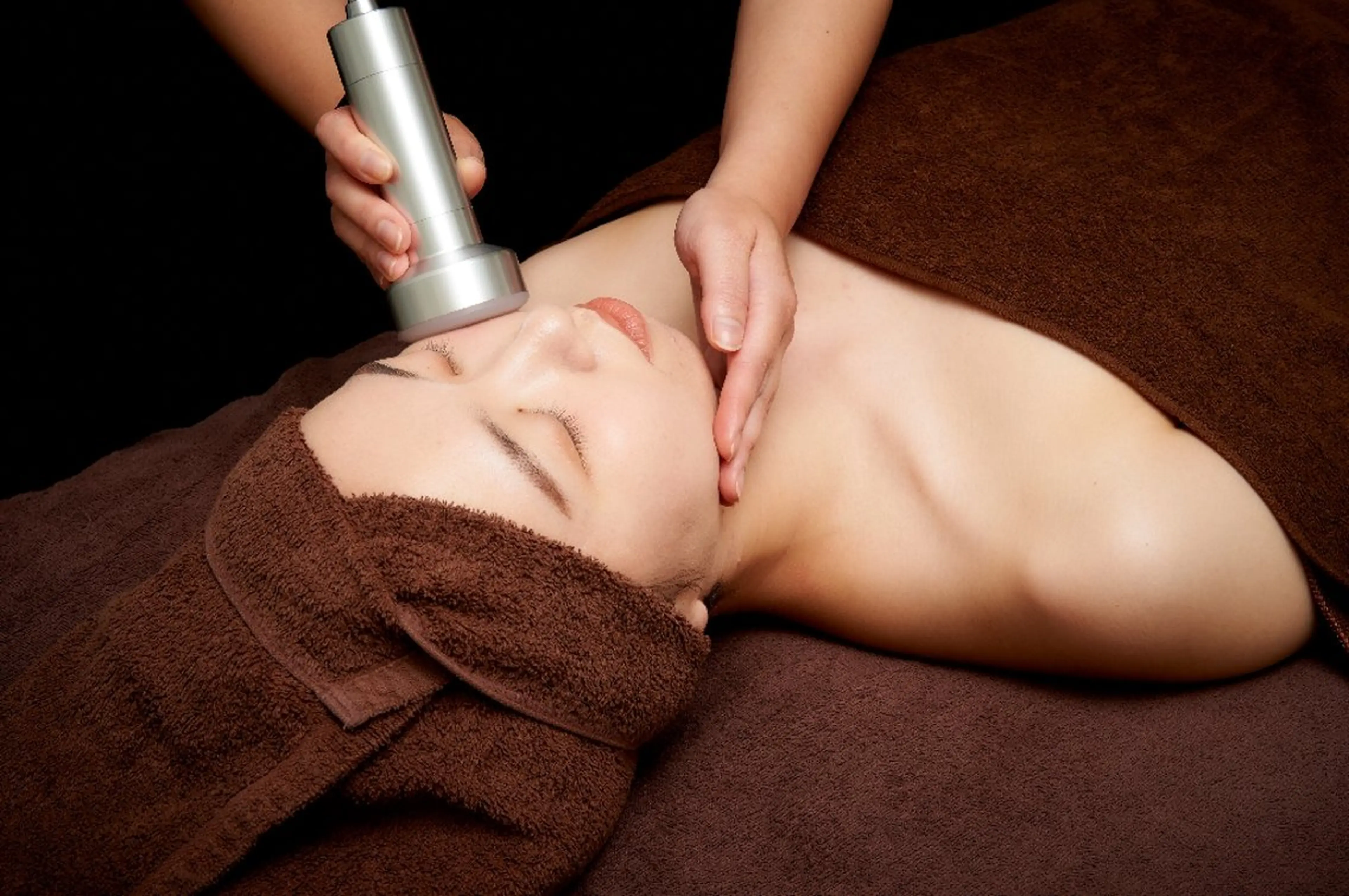 ◆SNS写真OK◆最速で最高美肌【小顔・くすみ改善】グロッティ×コルギ 70分の写真