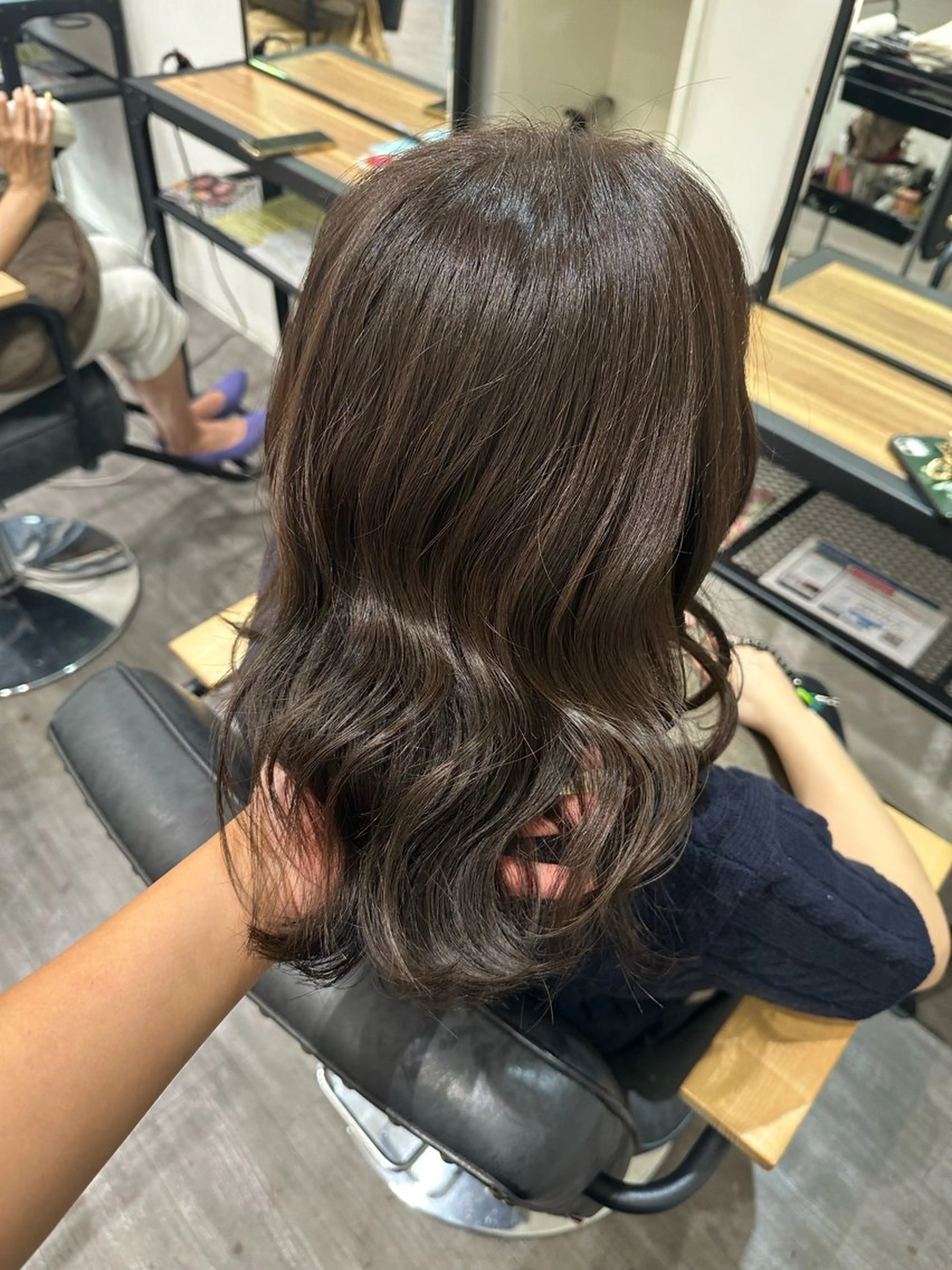 ミディアム カラー グレージュ カット ヘアカラー トリートメント 艶髪レイヤー上田 紗也🇰🇷💗のヘアスタイル