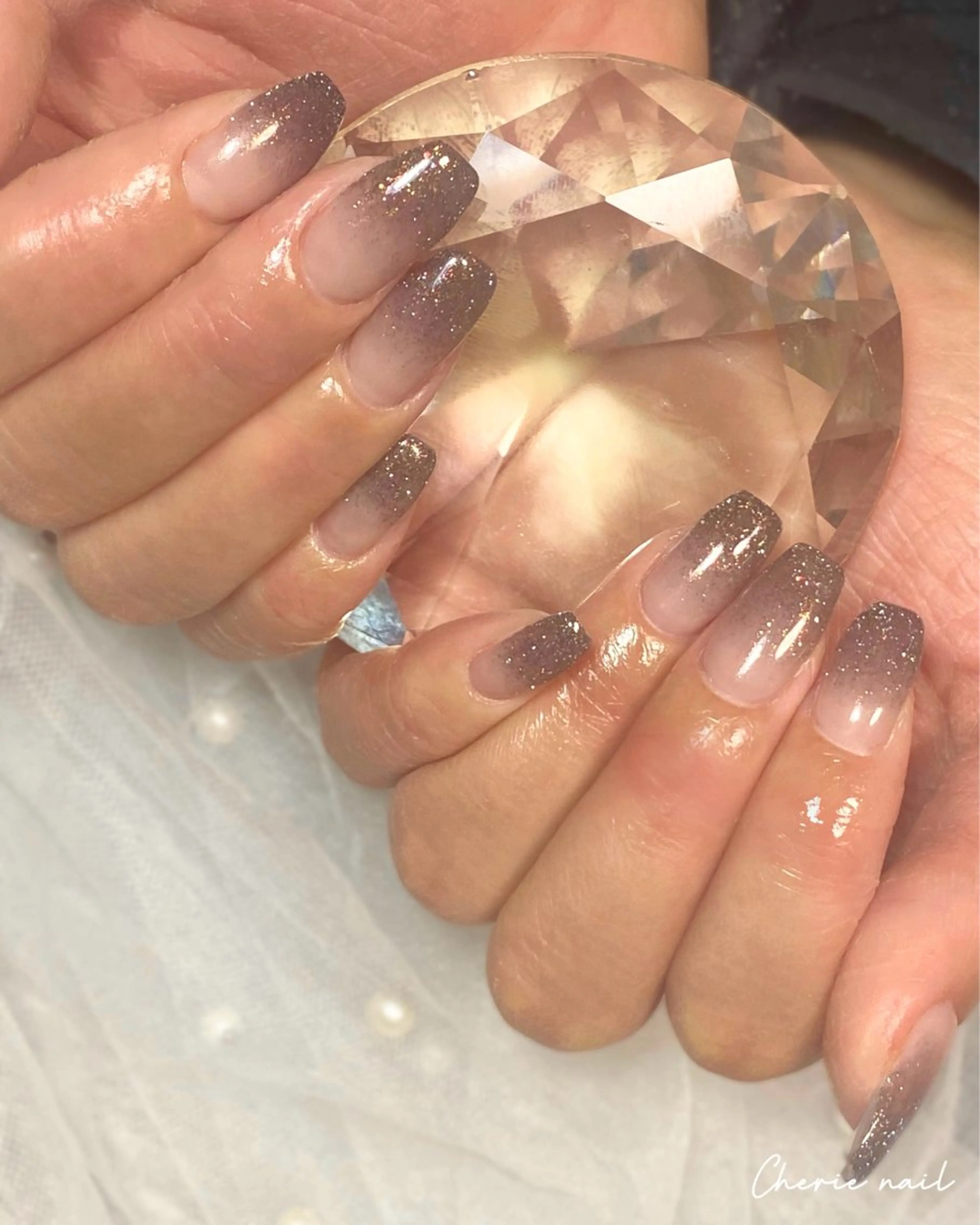 ネイル ブラウン フラッシュネイル ジェルネイル グラデーション ラメ(グリッター) Cherienail yunaのネイルデザイン