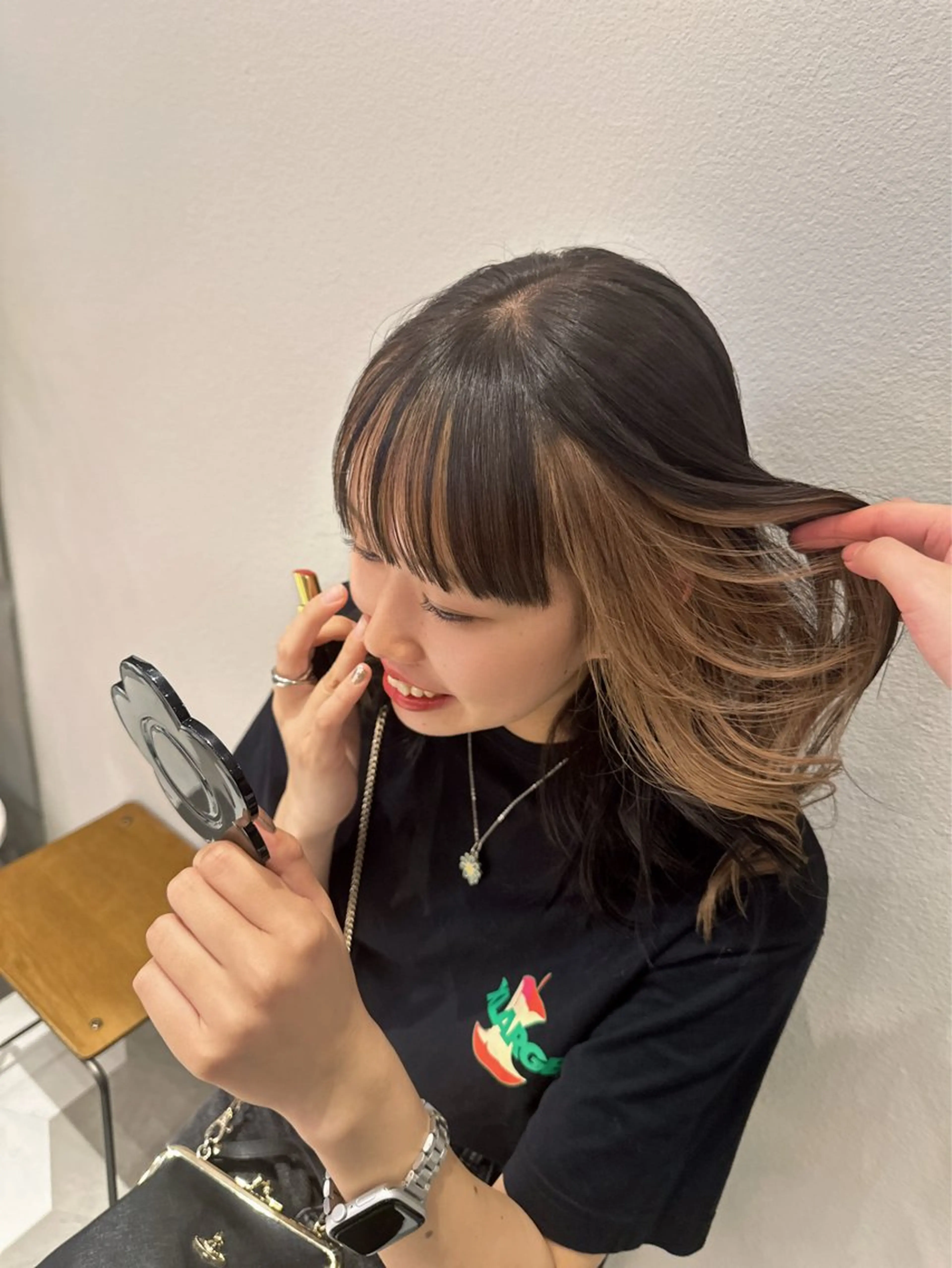 ミディアム カラー 透け感オリーブ/レイ ヤーカット/KaHoのヘアスタイル