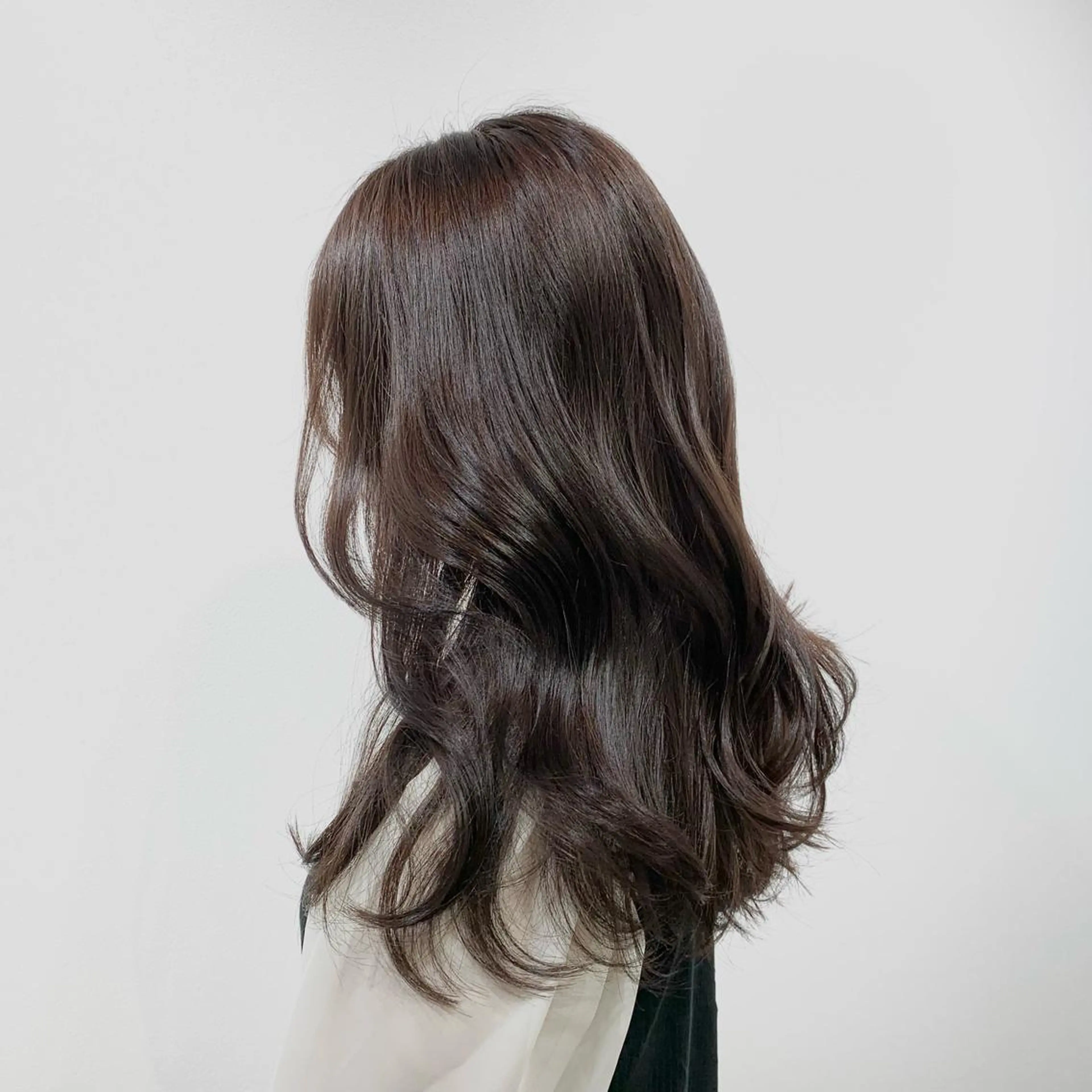 セミロング カラー ヘアアレンジ キヨミ 韓国レイヤーカットのヘアスタイル