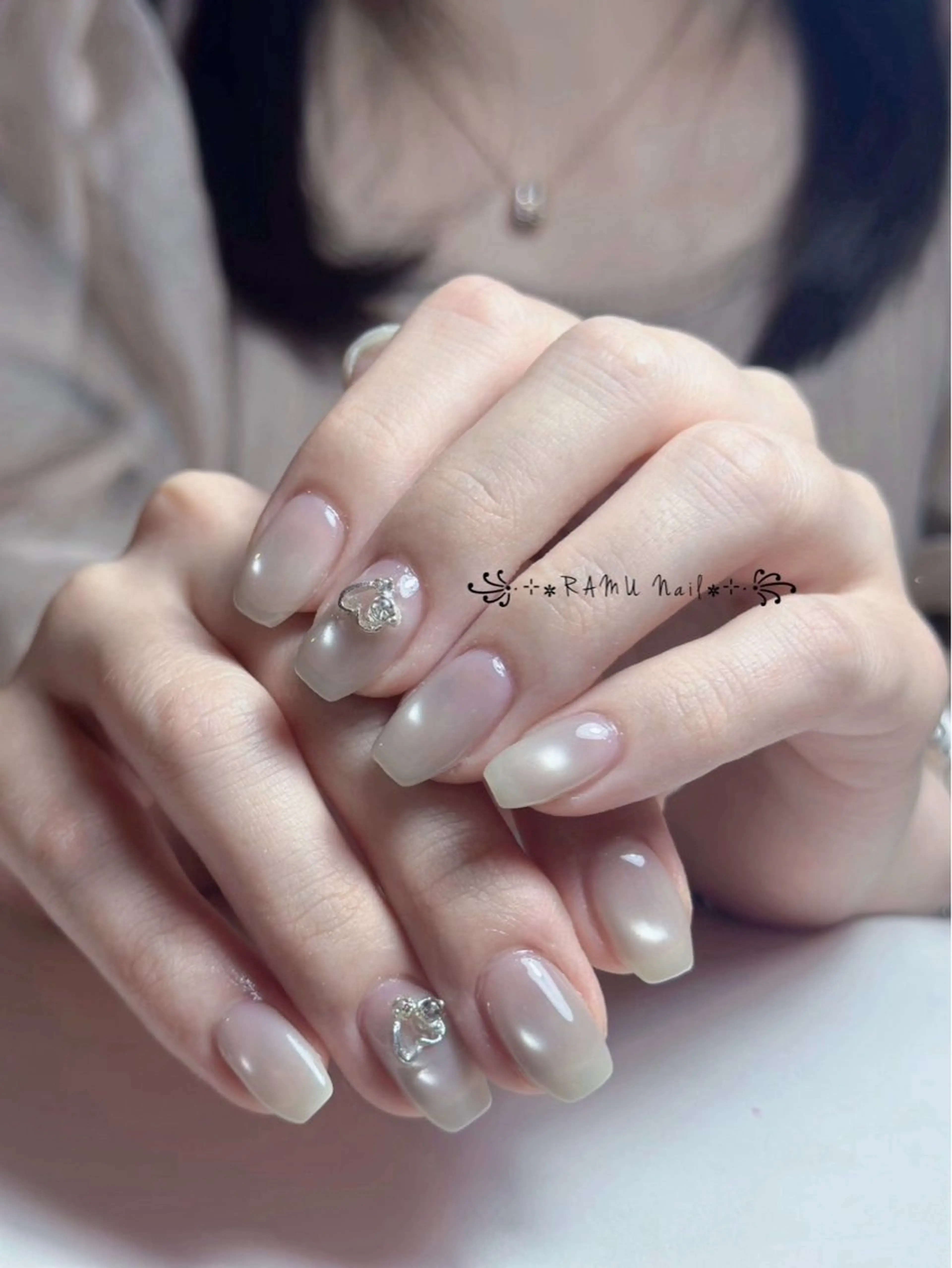 ネイル キラキラネイル マグネットネイル ミラーネイル ピンク 夏ネイル ハンドネイル RAMU Nail 恵比寿店のネイルデザイン