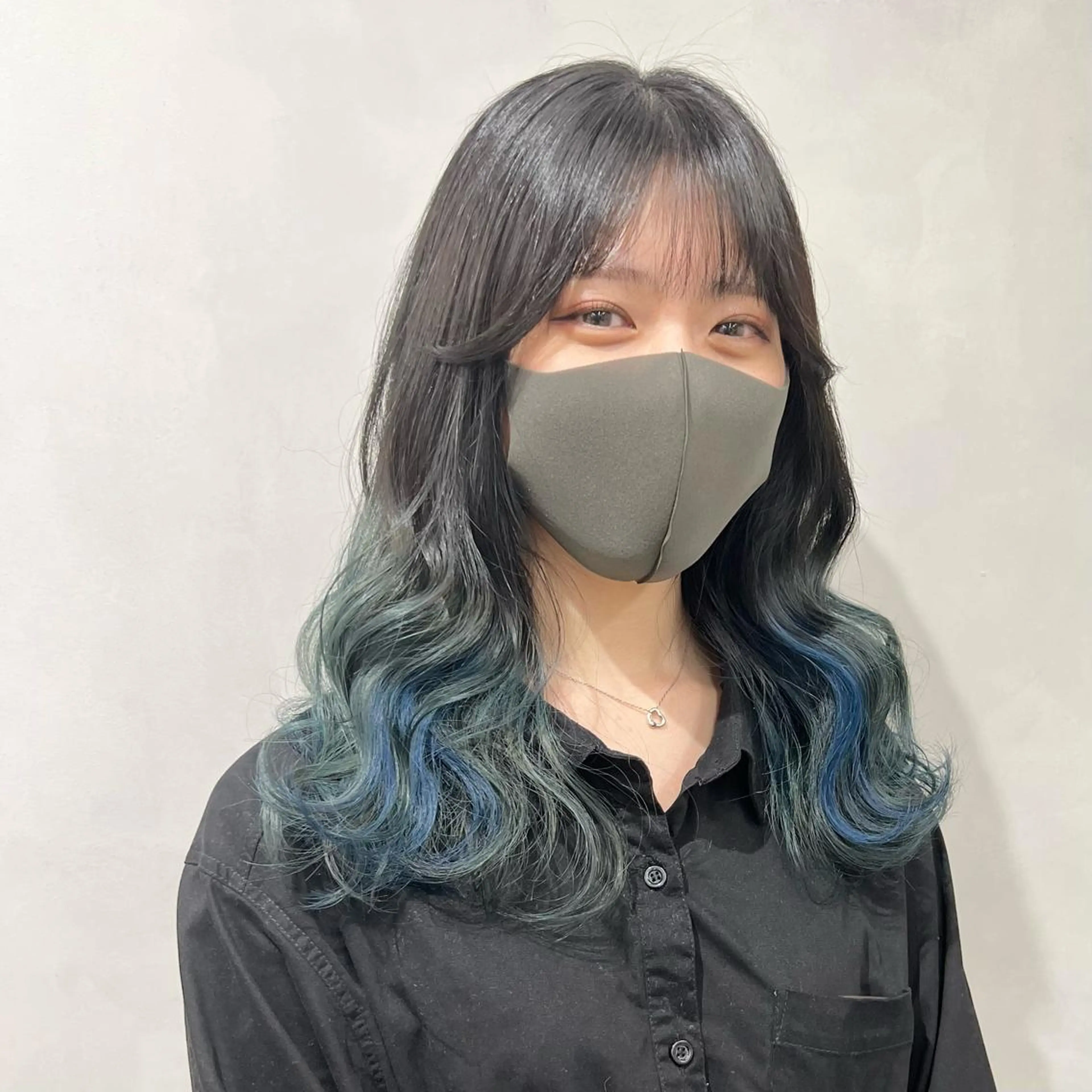 ロング カラー ブリーチ ケアブリーチ グラデーションカラー ヘアカラー 🩵ブリーチカラー 🐈MIORI🩵のヘアスタイル