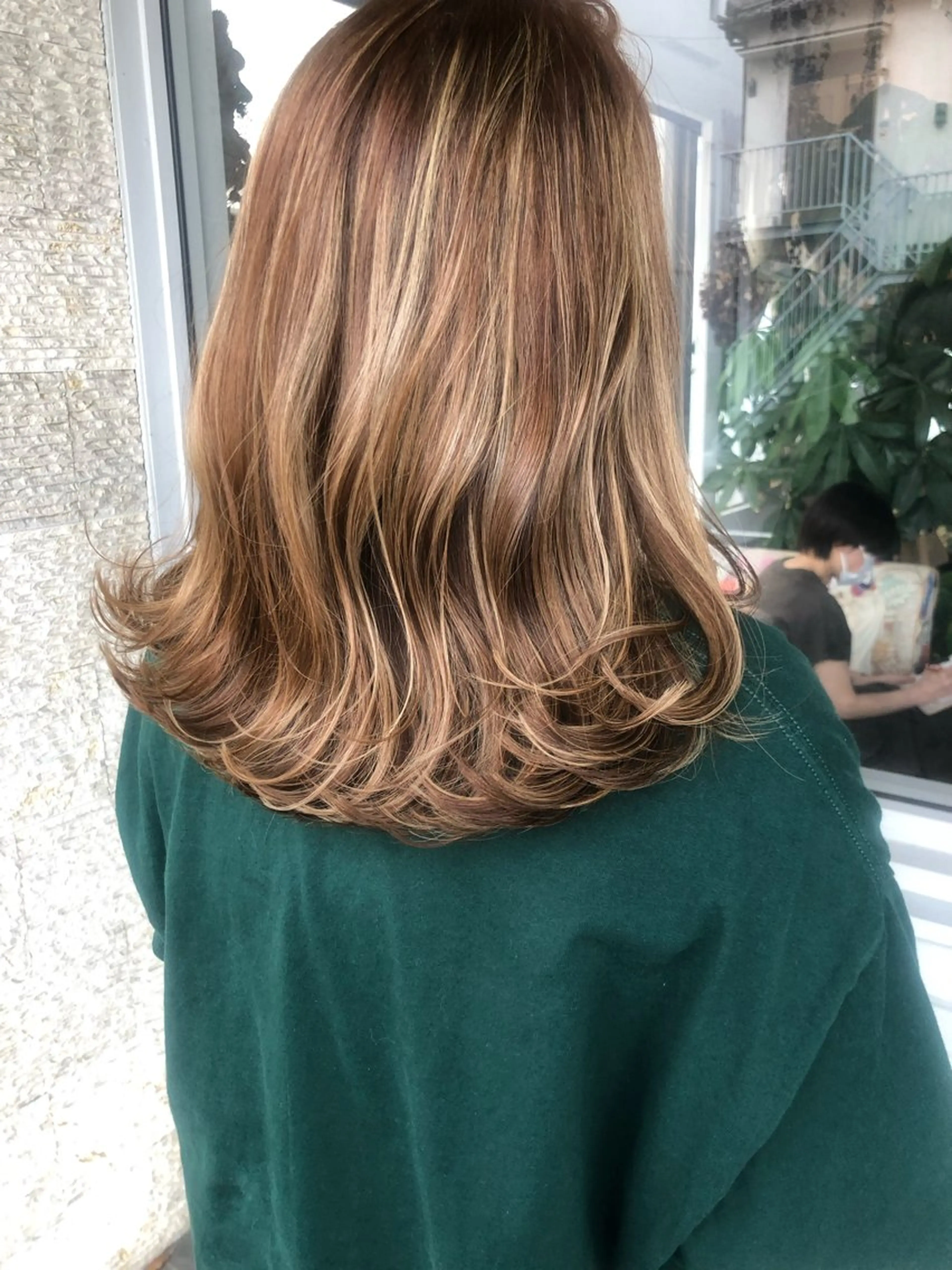 ミディアム カラー ヘアカラー トリートメント Mariana雛/ 西大分/ハイライトのヘアスタイル