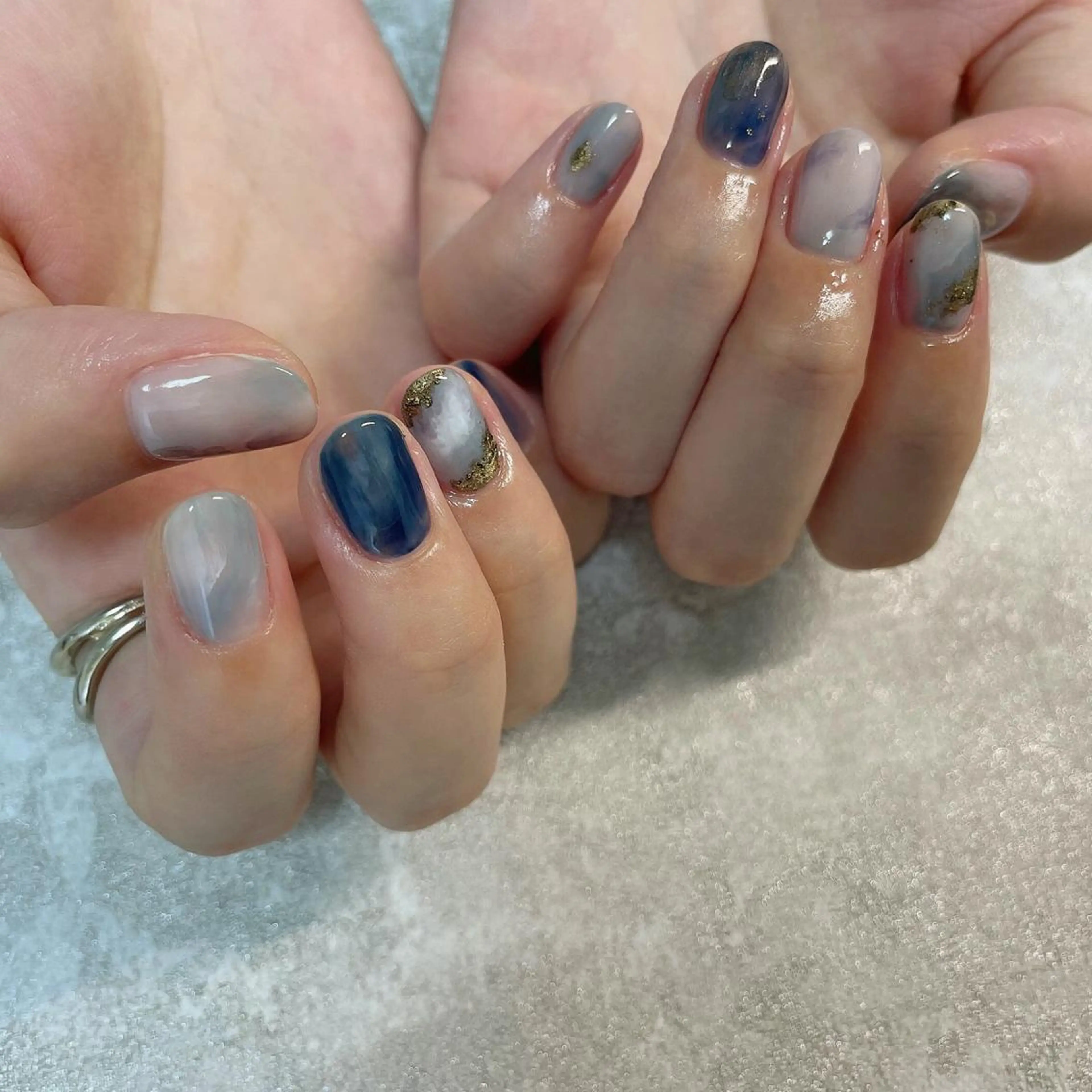 ネイル ブルー ニュアンスネイル ハンドネイル lilbondir. chiharuのネイルデザイン