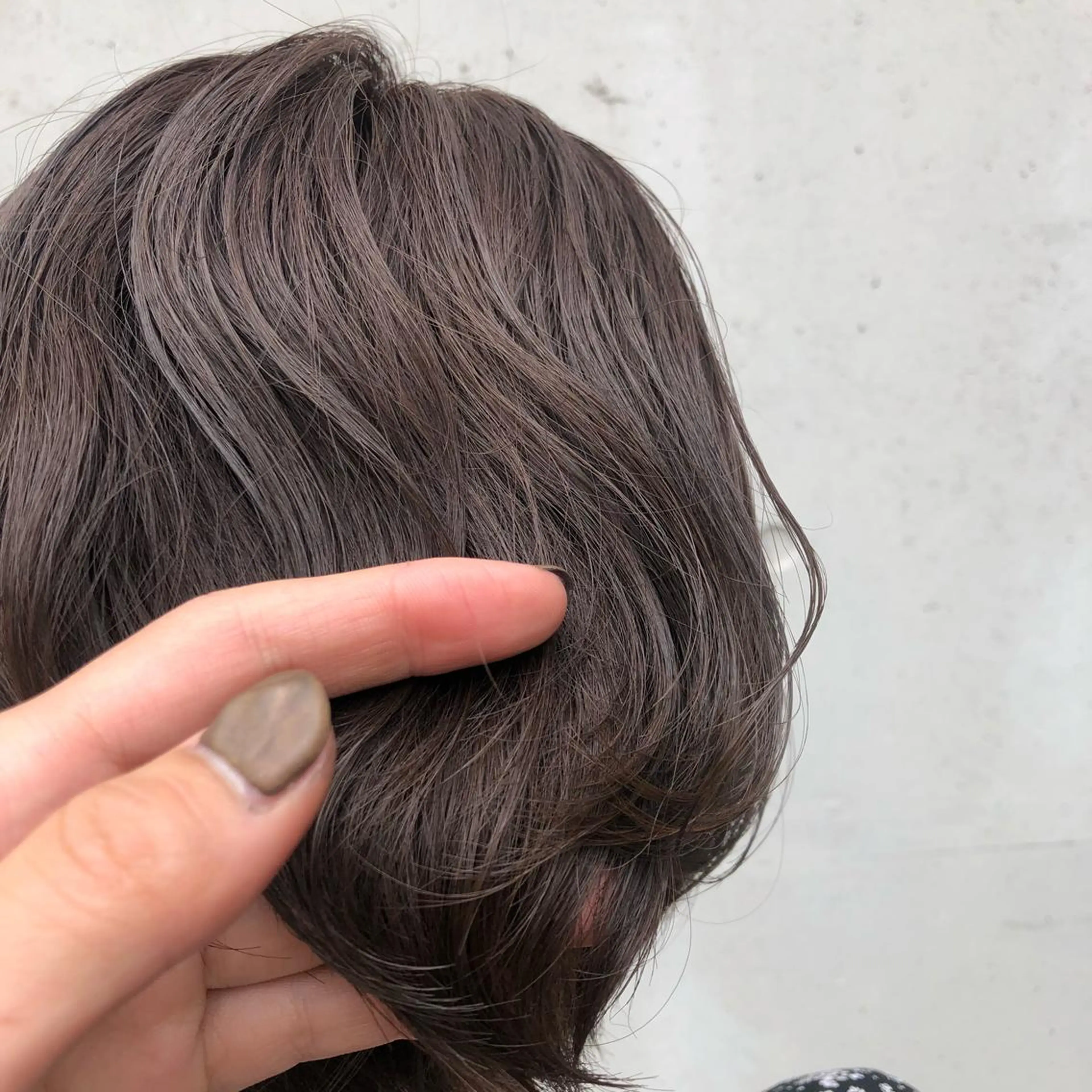 ショート カラー ヘアアレンジ アッシュ ハイライトカラー ラベンダーカラー ラベンダーアッシュ ハイライト ヘアカラー トリートメント 酸性縮毛矯正🧴韓国 レイヤー/髪質改善のヘアスタイル