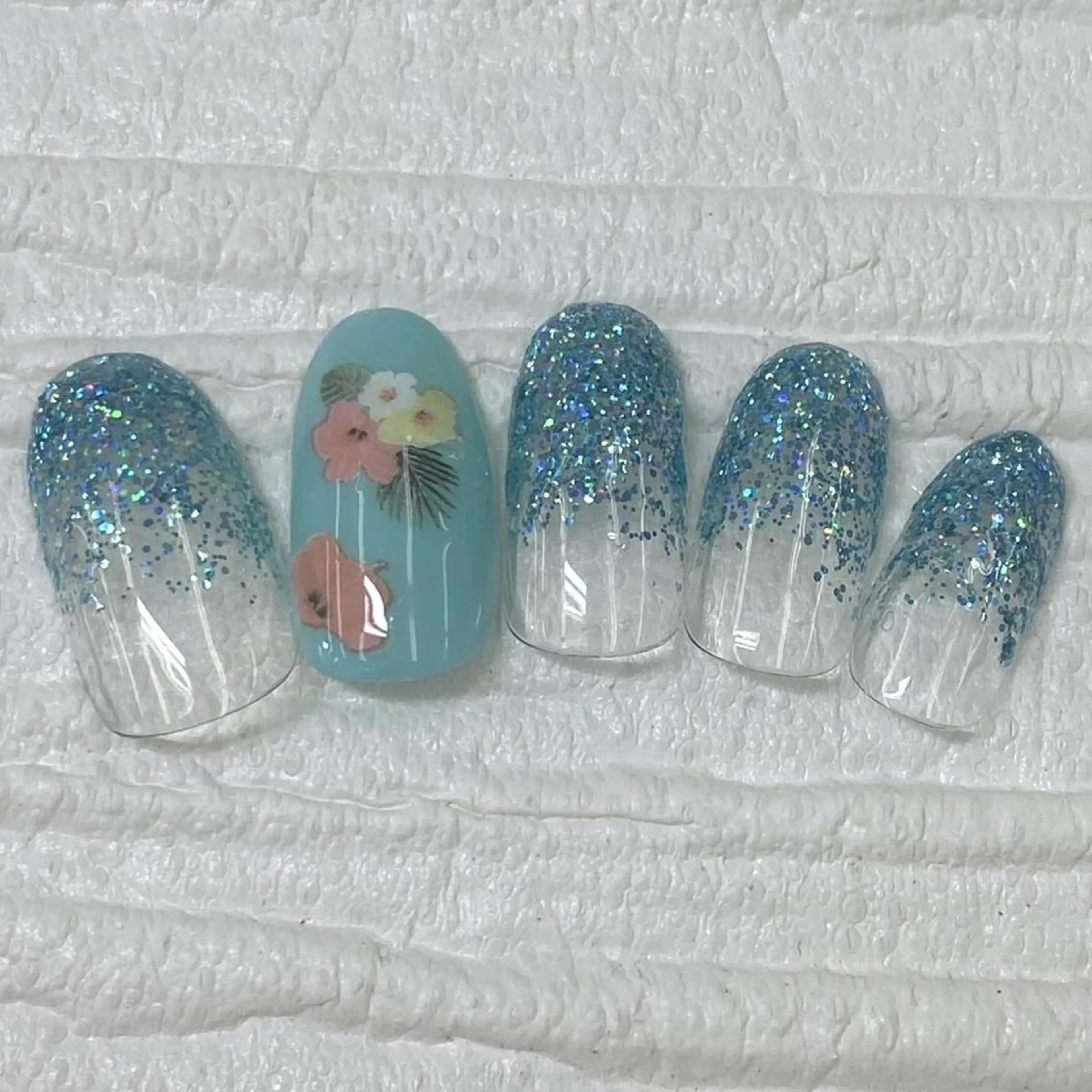 ネイル Nail salon Honey Beeのネイルデザイン