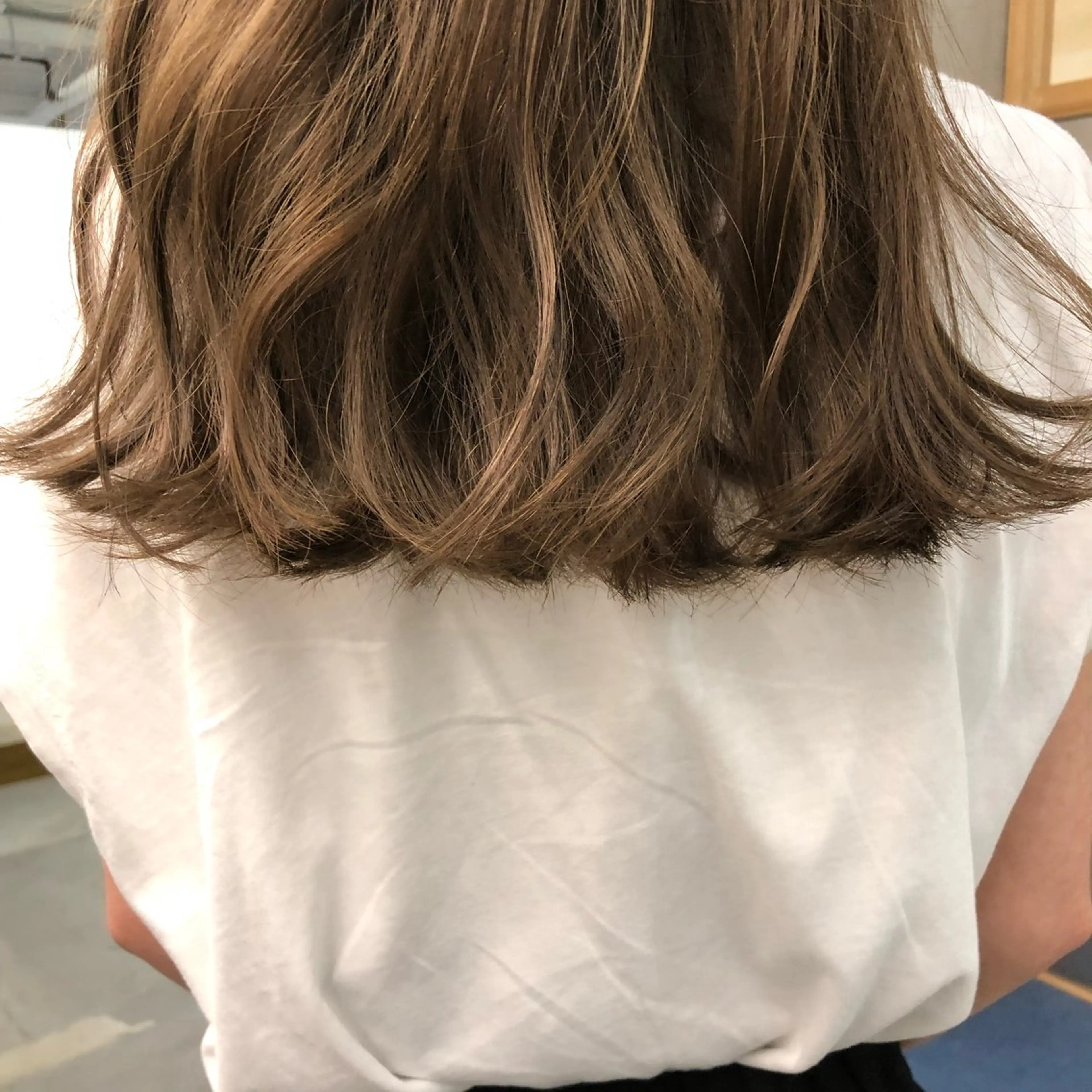 カラー ベージュカラー ブリーチ ダブルカラー ブリーチなしカラー 伊藤 由季のヘアスタイル