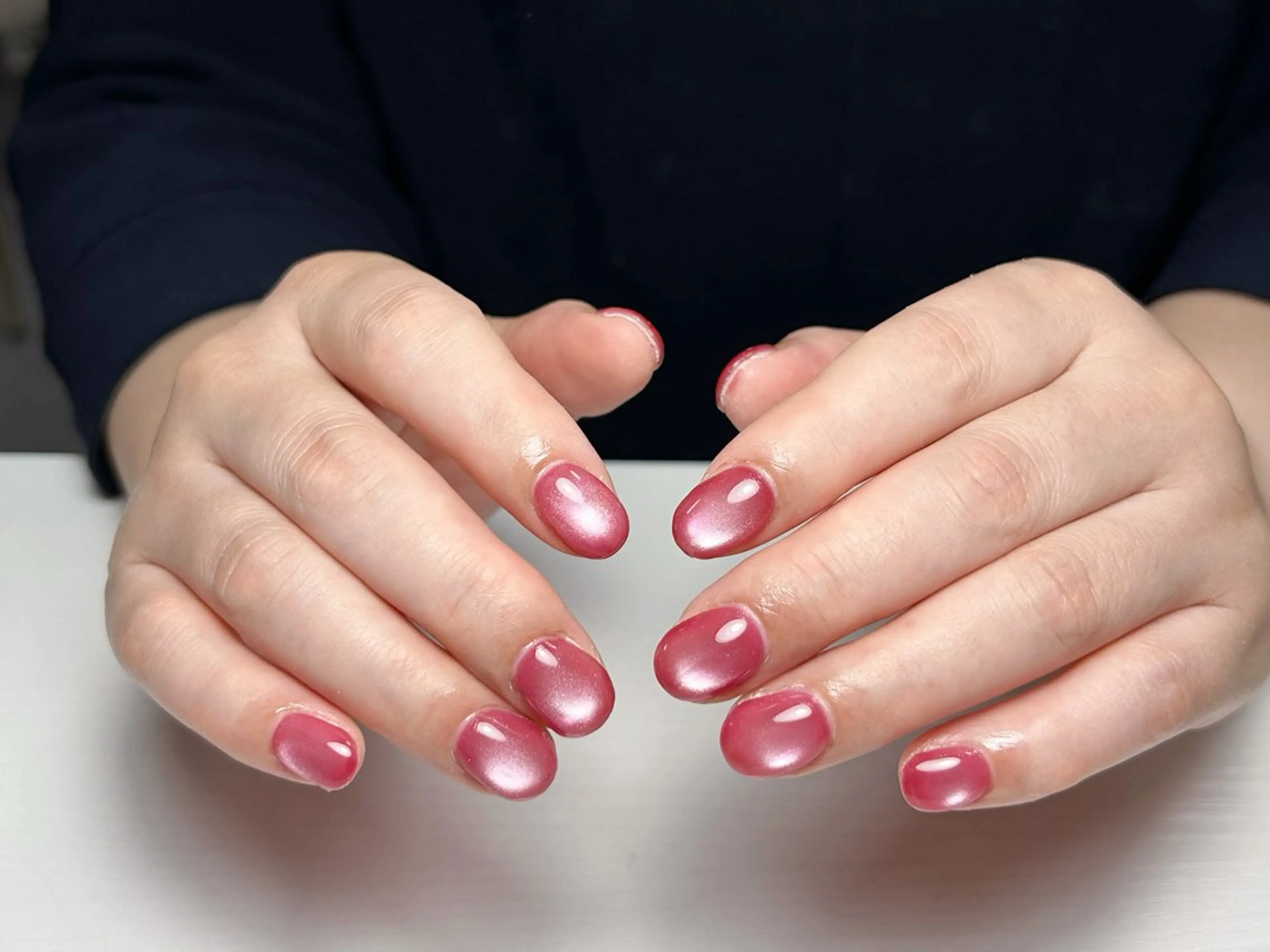 ショート 韓国風ヘア ハンドネイル ビン アンのネイルデザイン