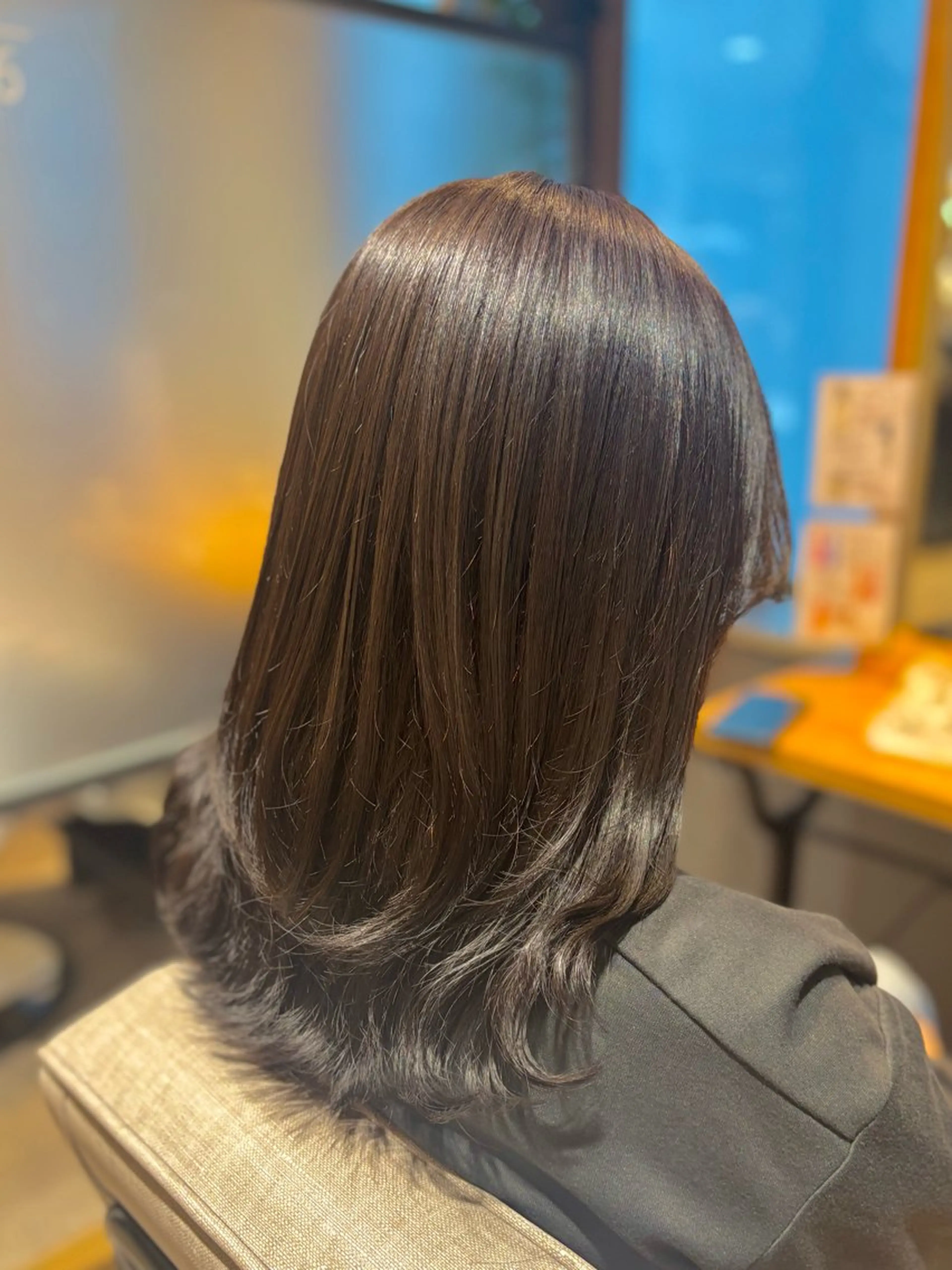 セミロング カラー ブラウンカラー 大西 かんなのヘアスタイル