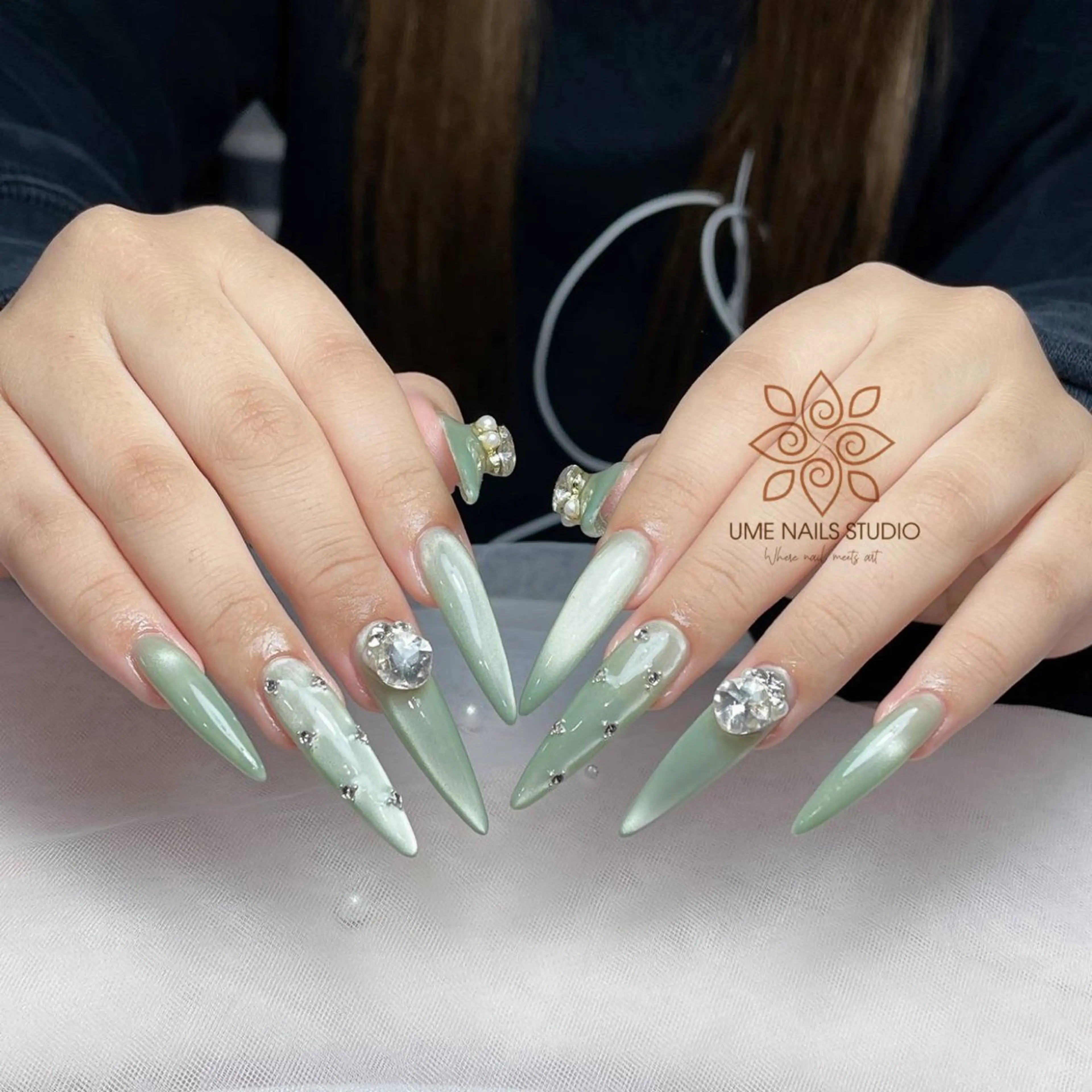 ネイル チークネイル クリアネイル ガーリー キラキラネイル 韓国ネイル Ume Nail Studioのネイルデザイン