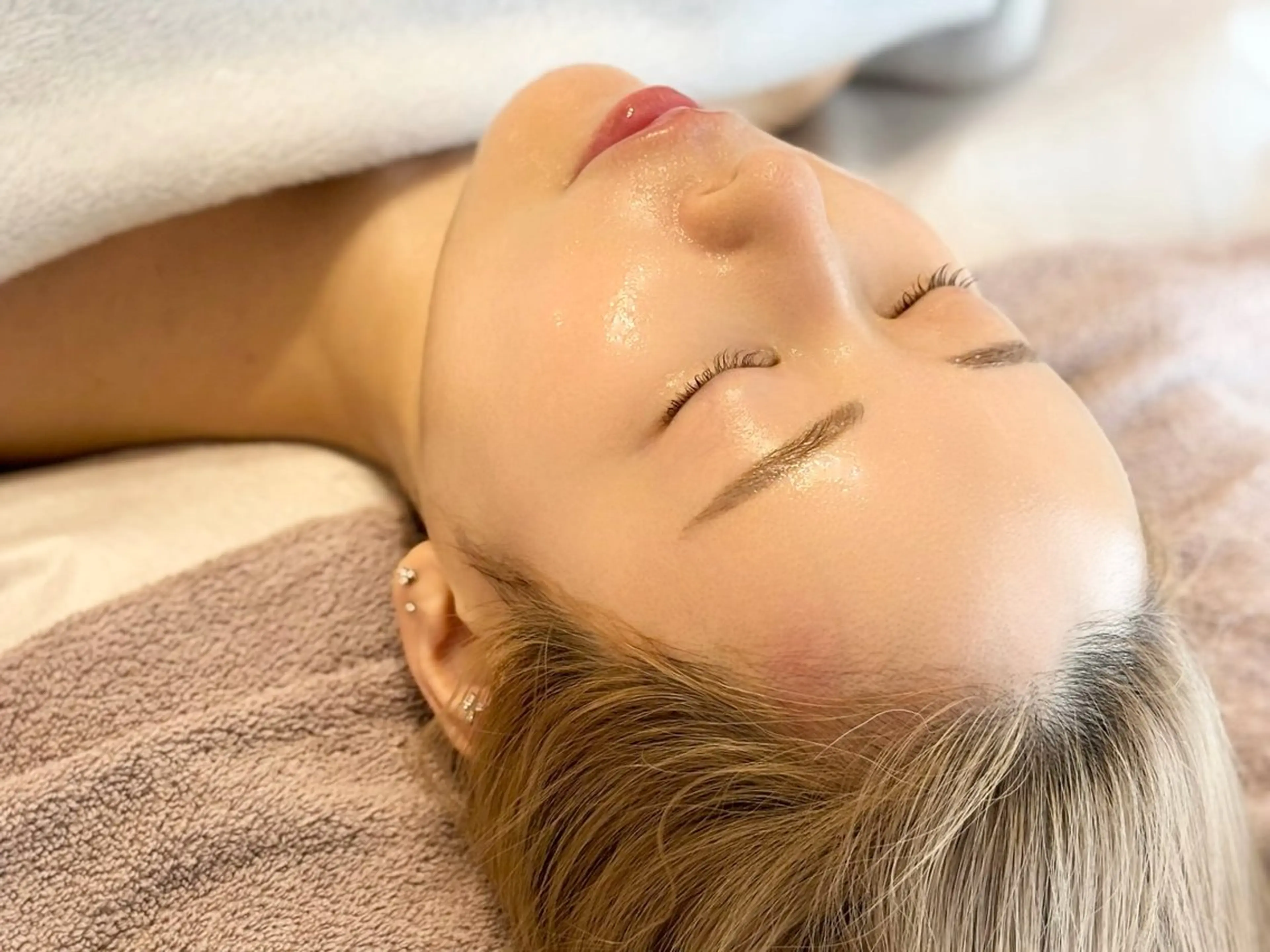 エステ ハーブピーリング ミヌ心斎橋のエステ・リラクイメージ