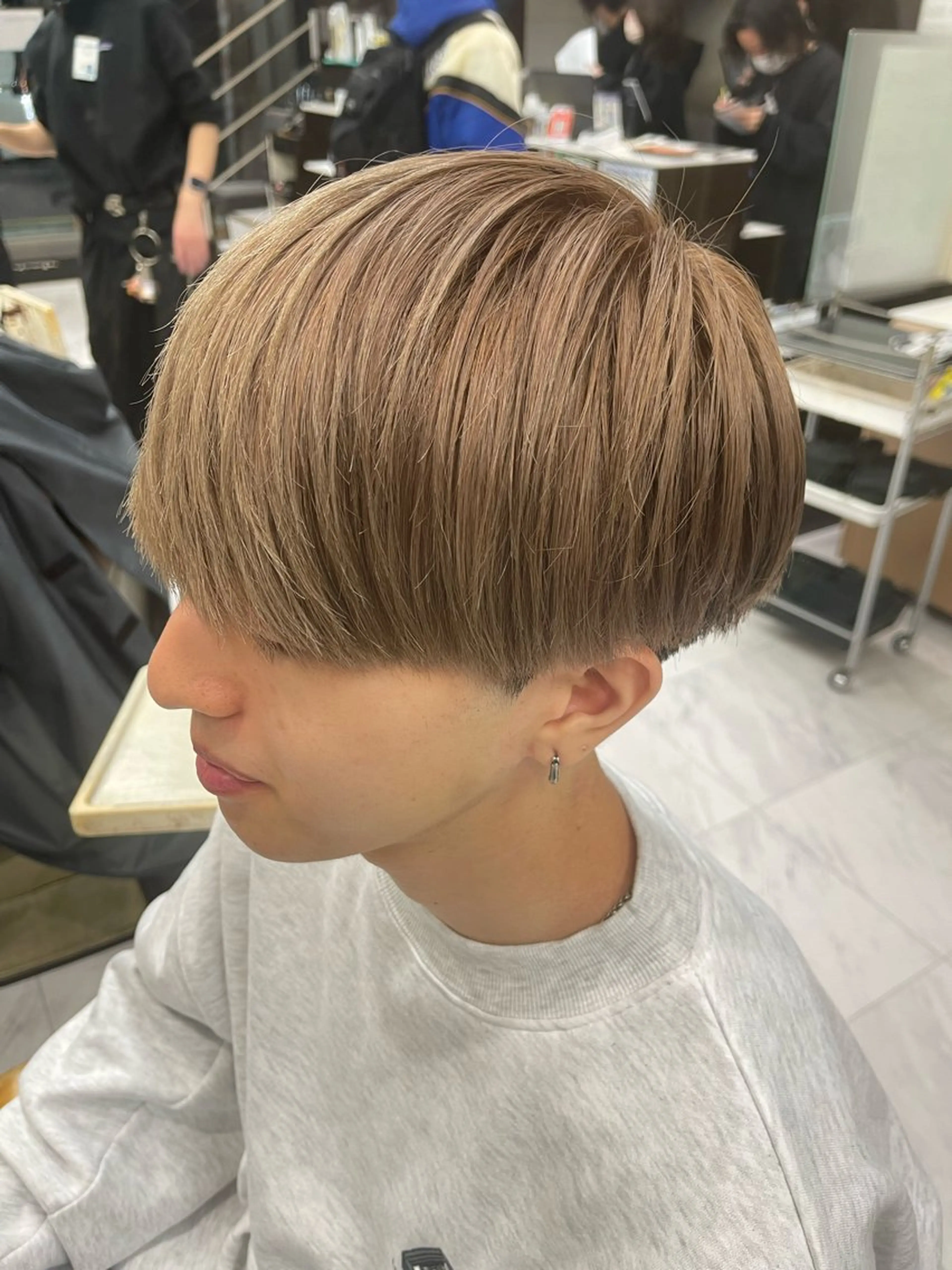 ショート カラー メンズ ベージュカラー ミルクティーベージュ ヘアカラー トリートメント 🌻メンズカット 落合諒🌻のヘアスタイル