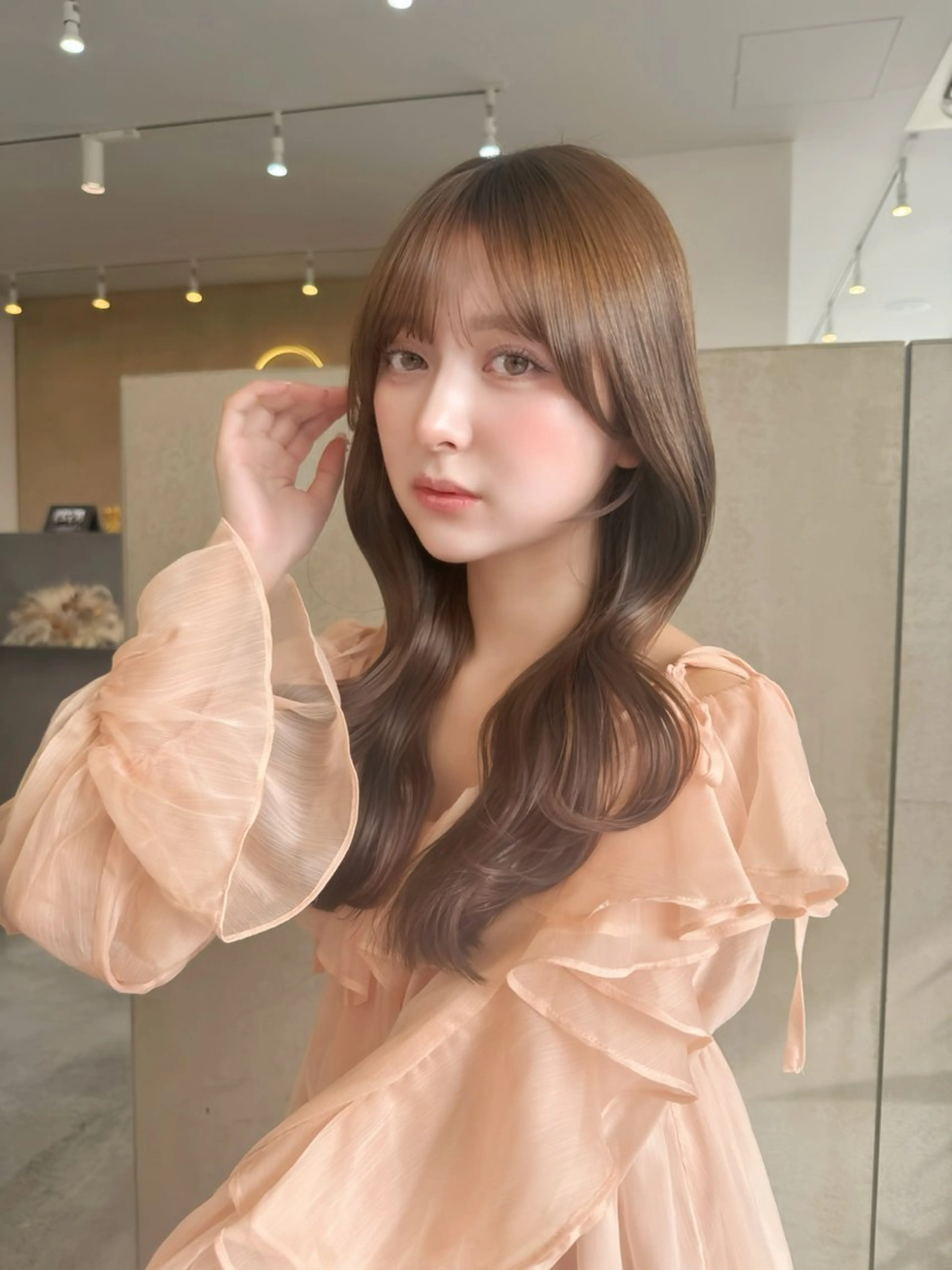 ロング カラー 早田 華のヘアスタイル