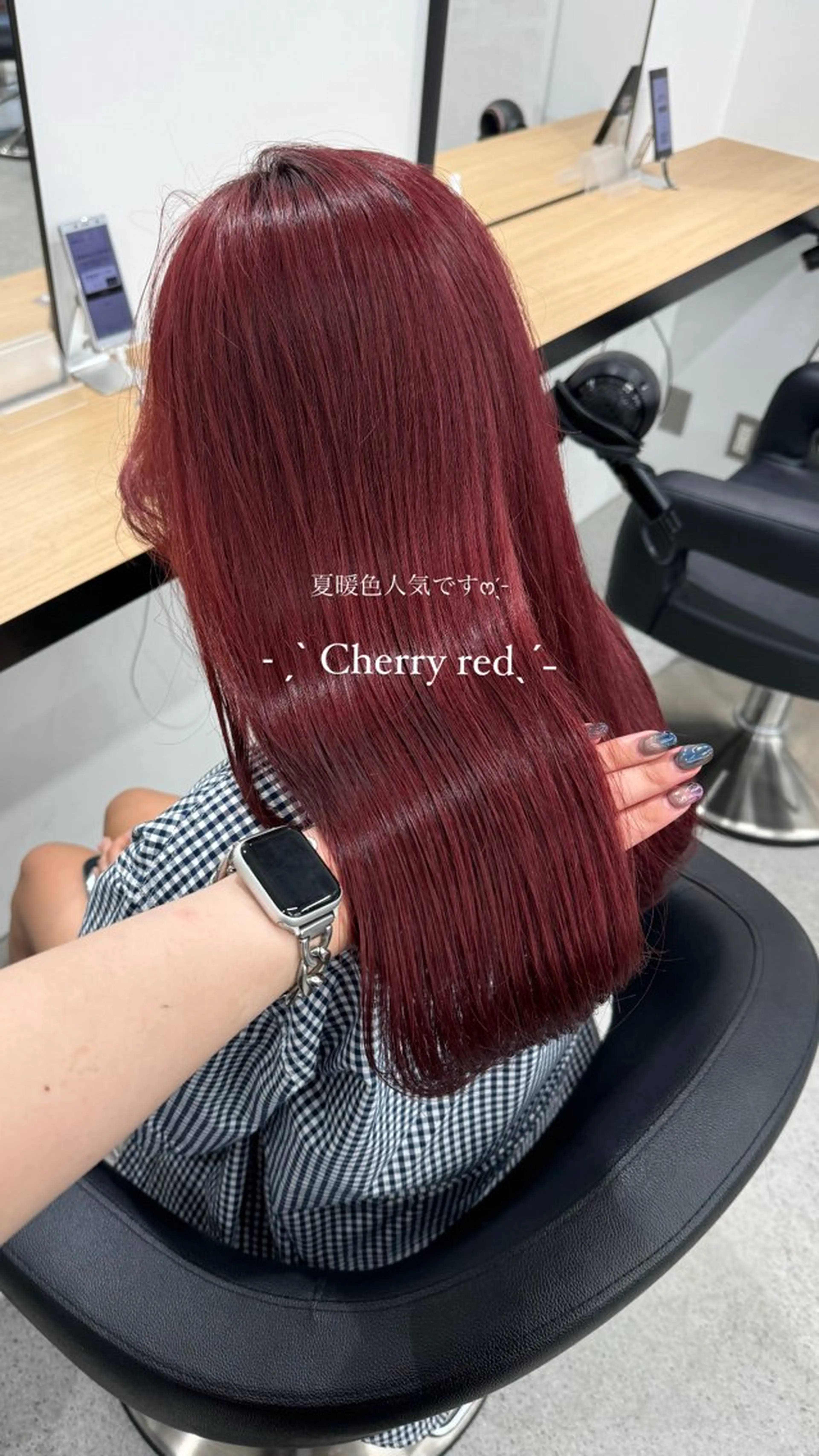 ロング カラー 暗髪🩶ラベンダー/ ブルー/ユウナ🤍のヘアスタイル