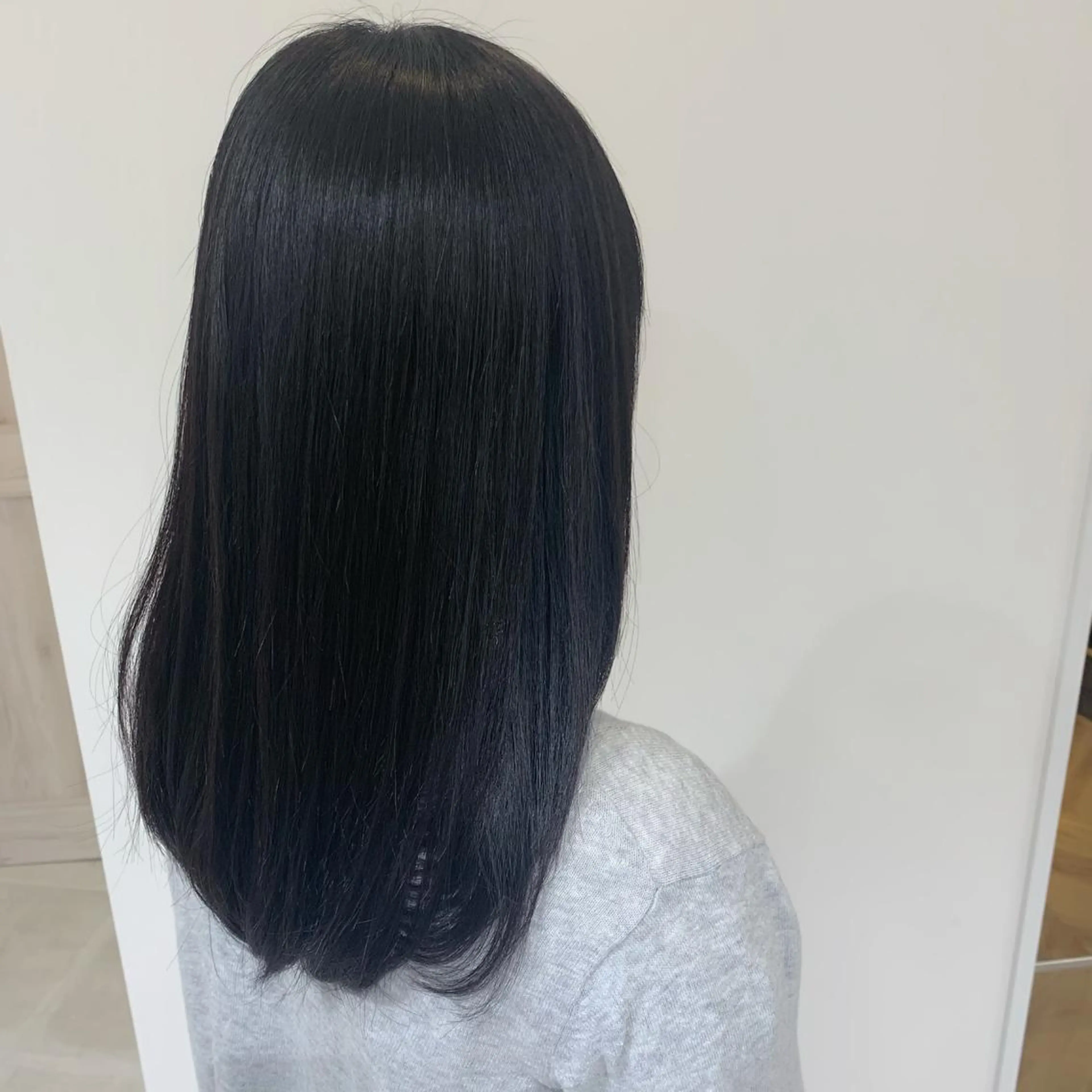 セミロング cher. 新井瑞希のヘアスタイル