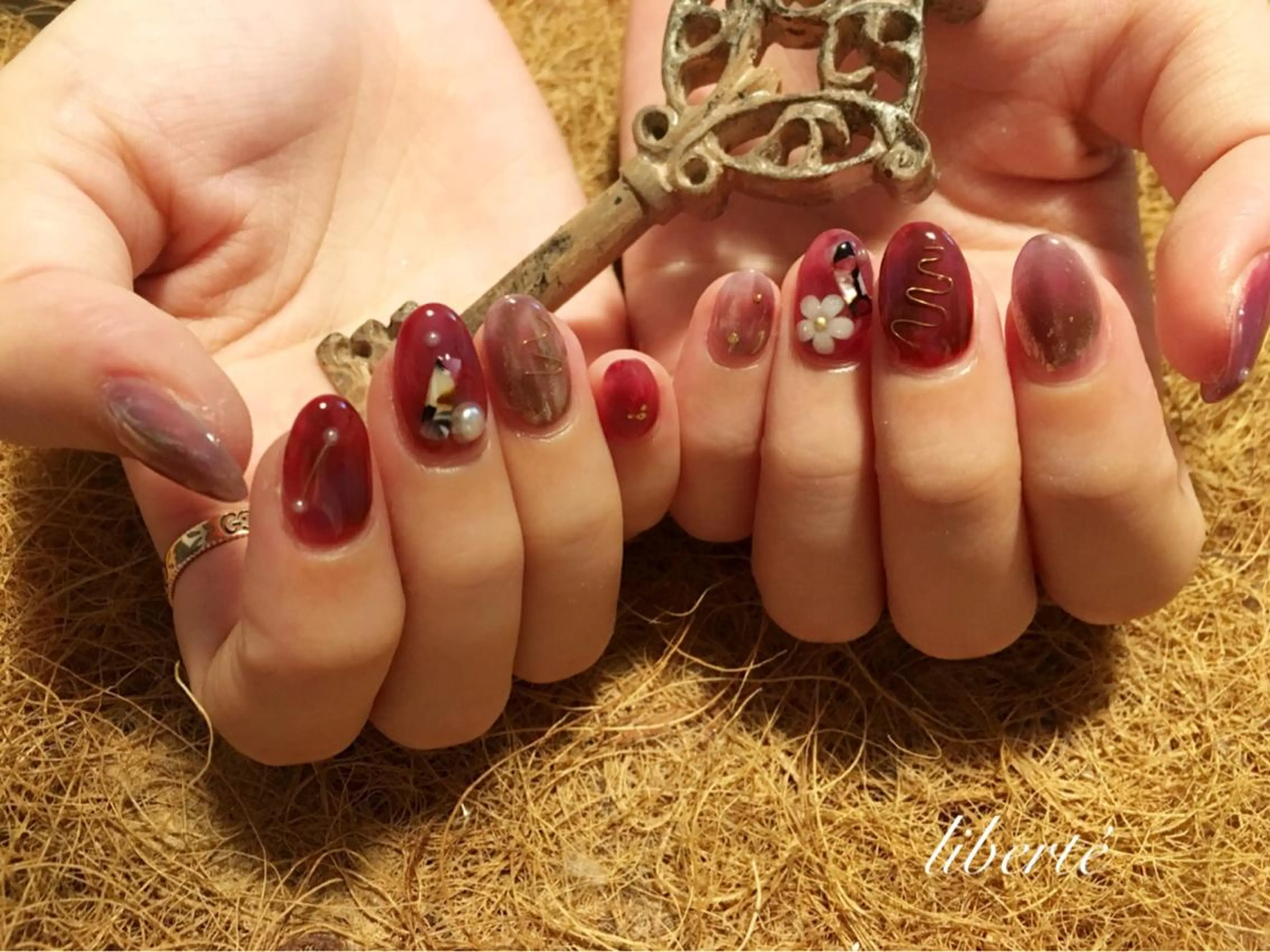 ネイル liberté (リベルテ)のネイルデザイン