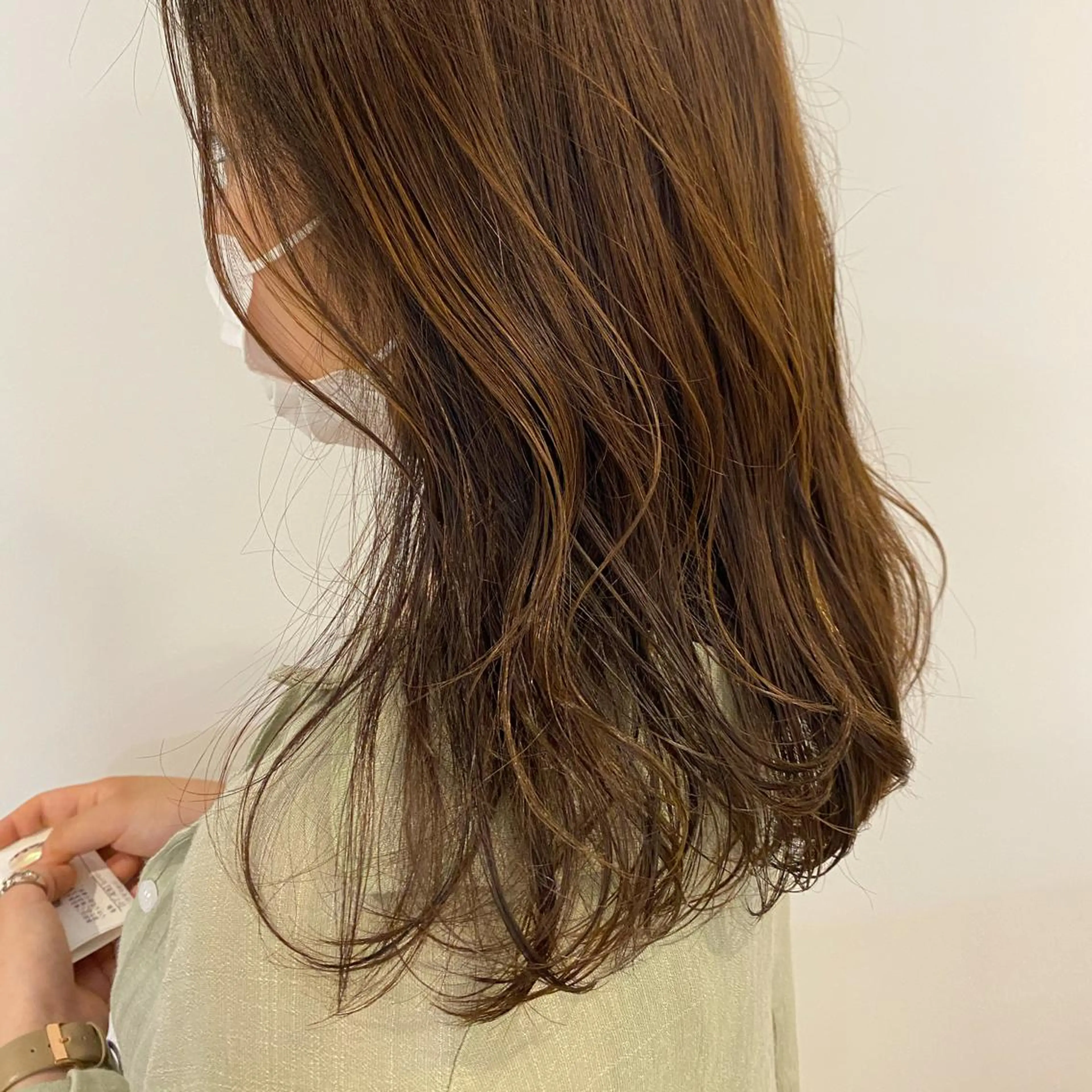 ロング カラー 透明感カラー H梅田 / 811 堀本菜奈のヘアスタイル