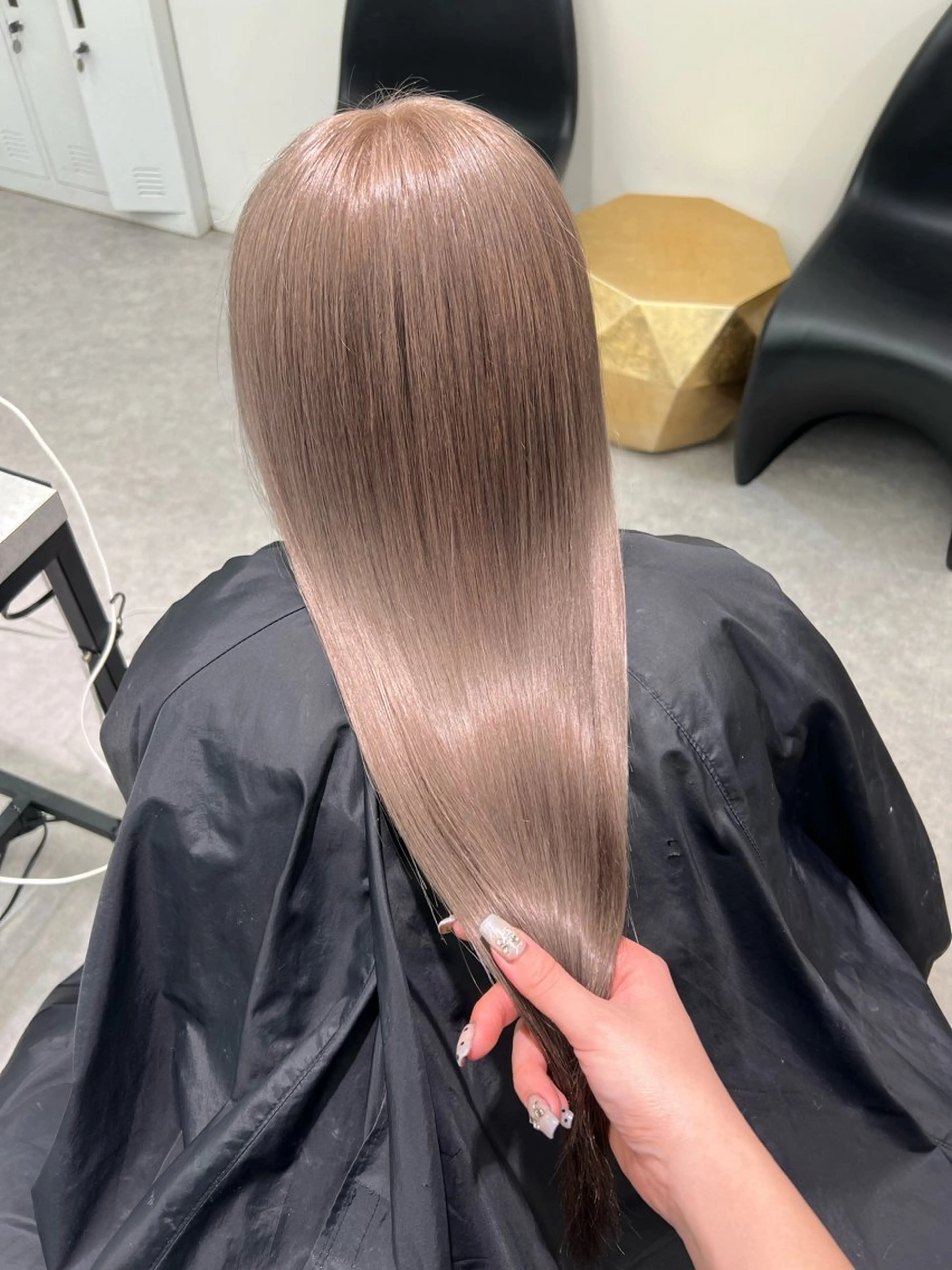 ロング カラー ブリーチ ケアブリーチ 透明感カラー グレージュ ロング 透明感ハイトーン🐩 原宿/yumekaのヘアスタイル
