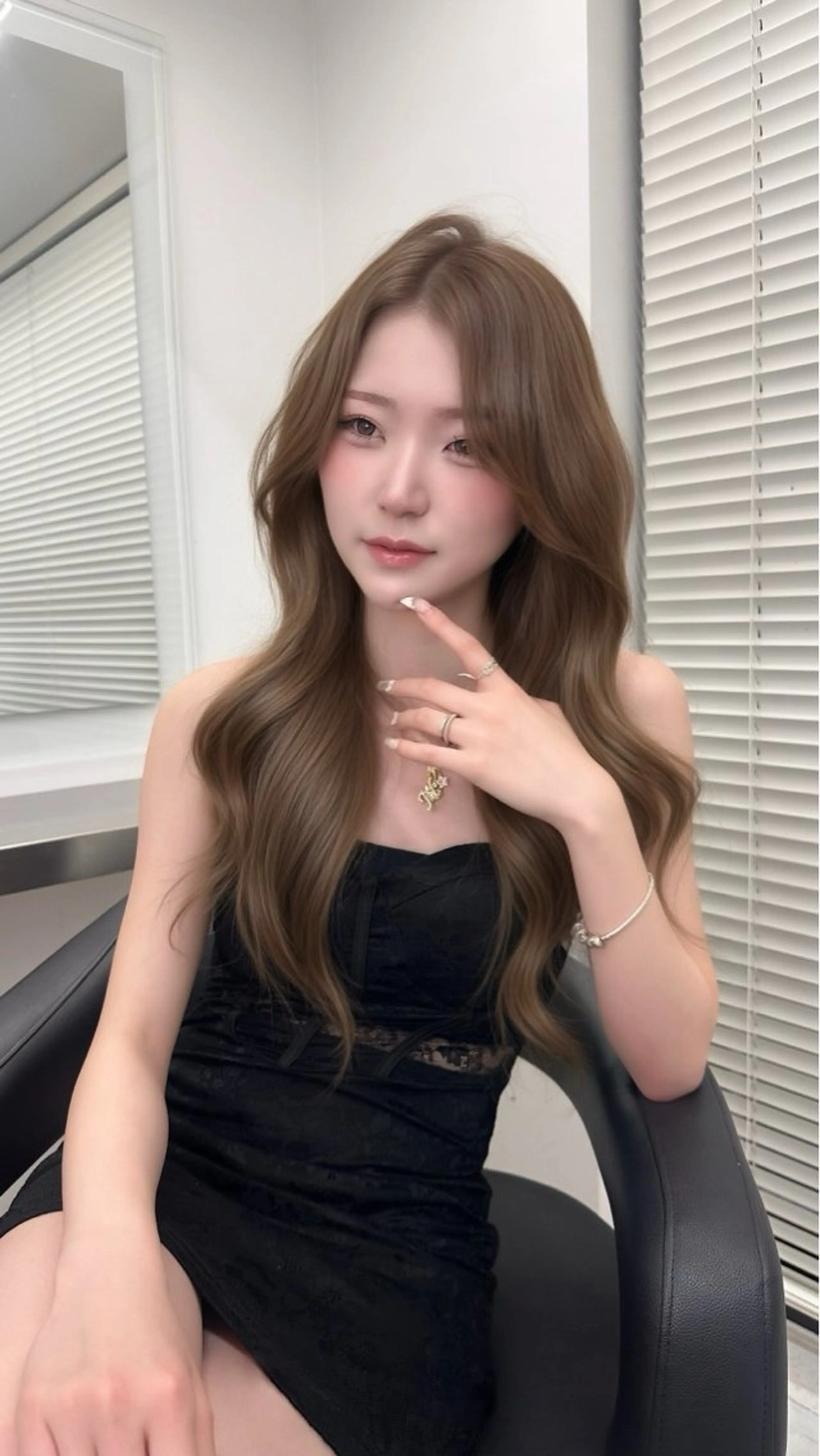 ロング カラー ヘアカラー 上品モテヘア🩶 karen🩶のヘアスタイル
